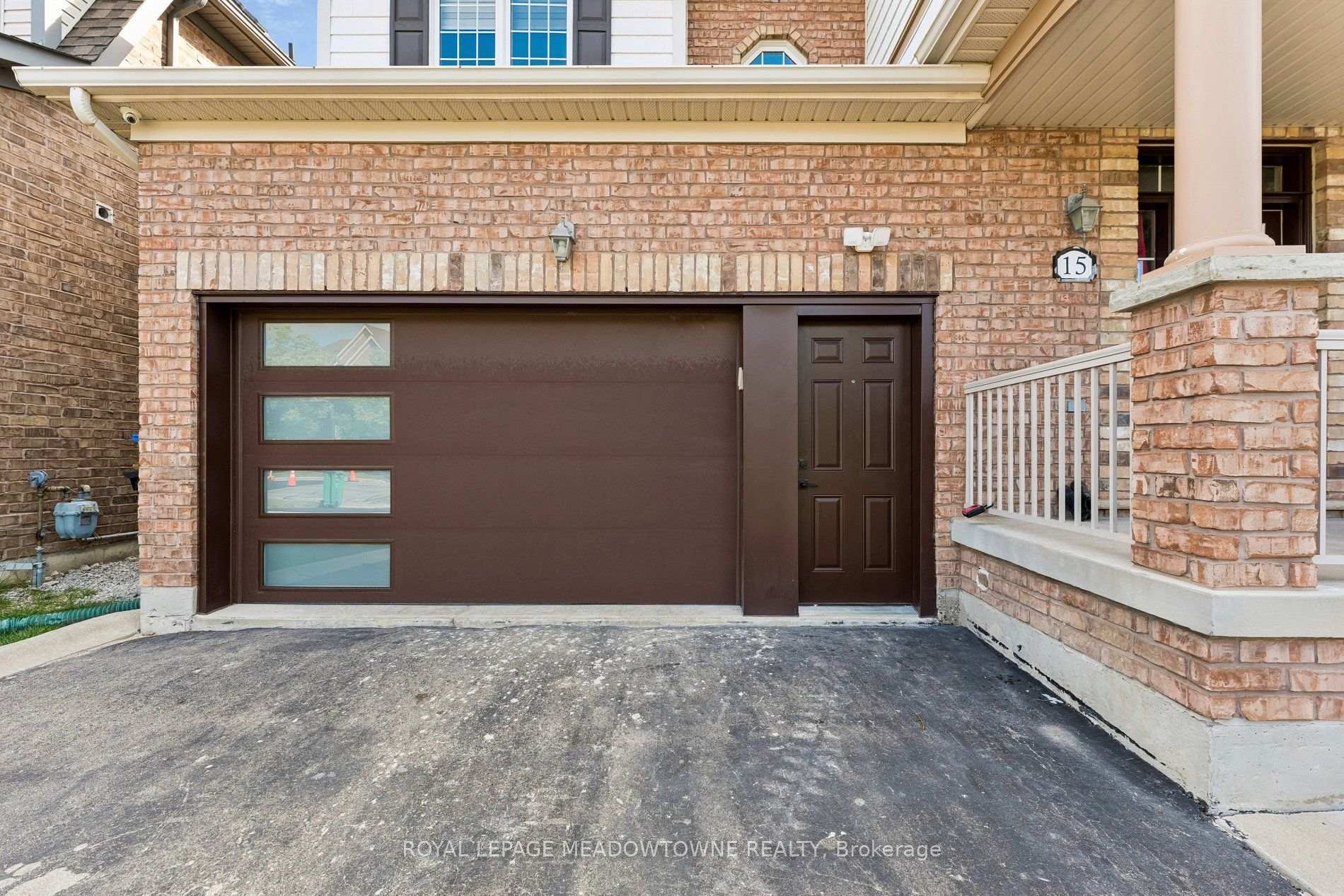 Photo 3 of 15 Learmont Avenue, Caledon, Rural Caledon — HOMEH