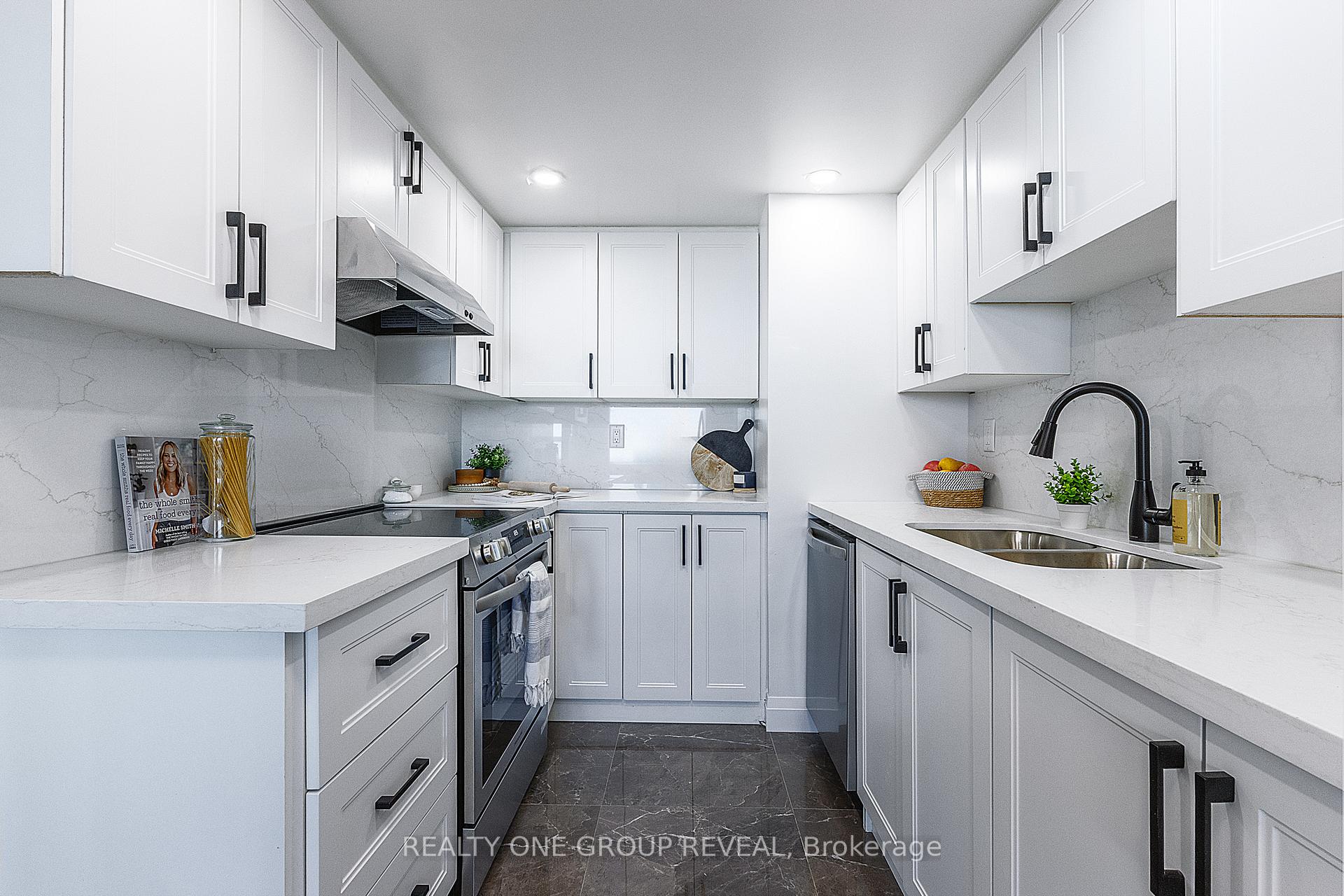 Front of Unit 1509, 121 Ling Road