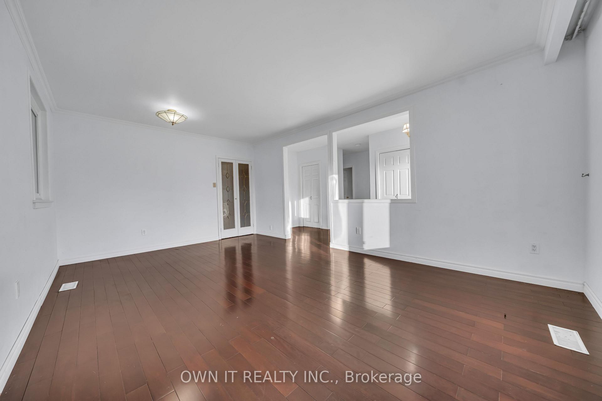 Photo 15 of 68 Campbell Drive, Brampton, Northwood Park — HOMEH