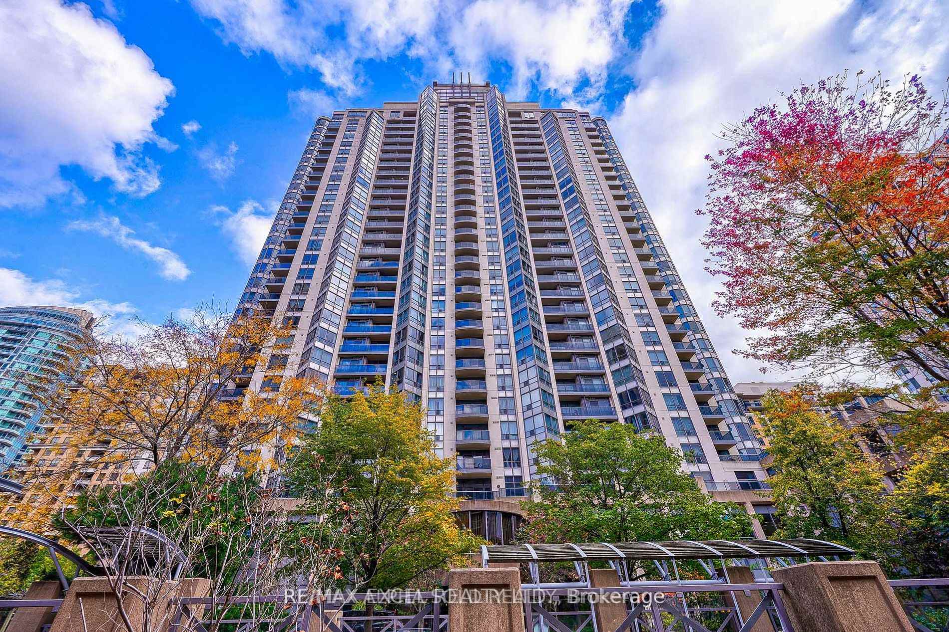 Front of Unit 2511, 10 Northtown Way