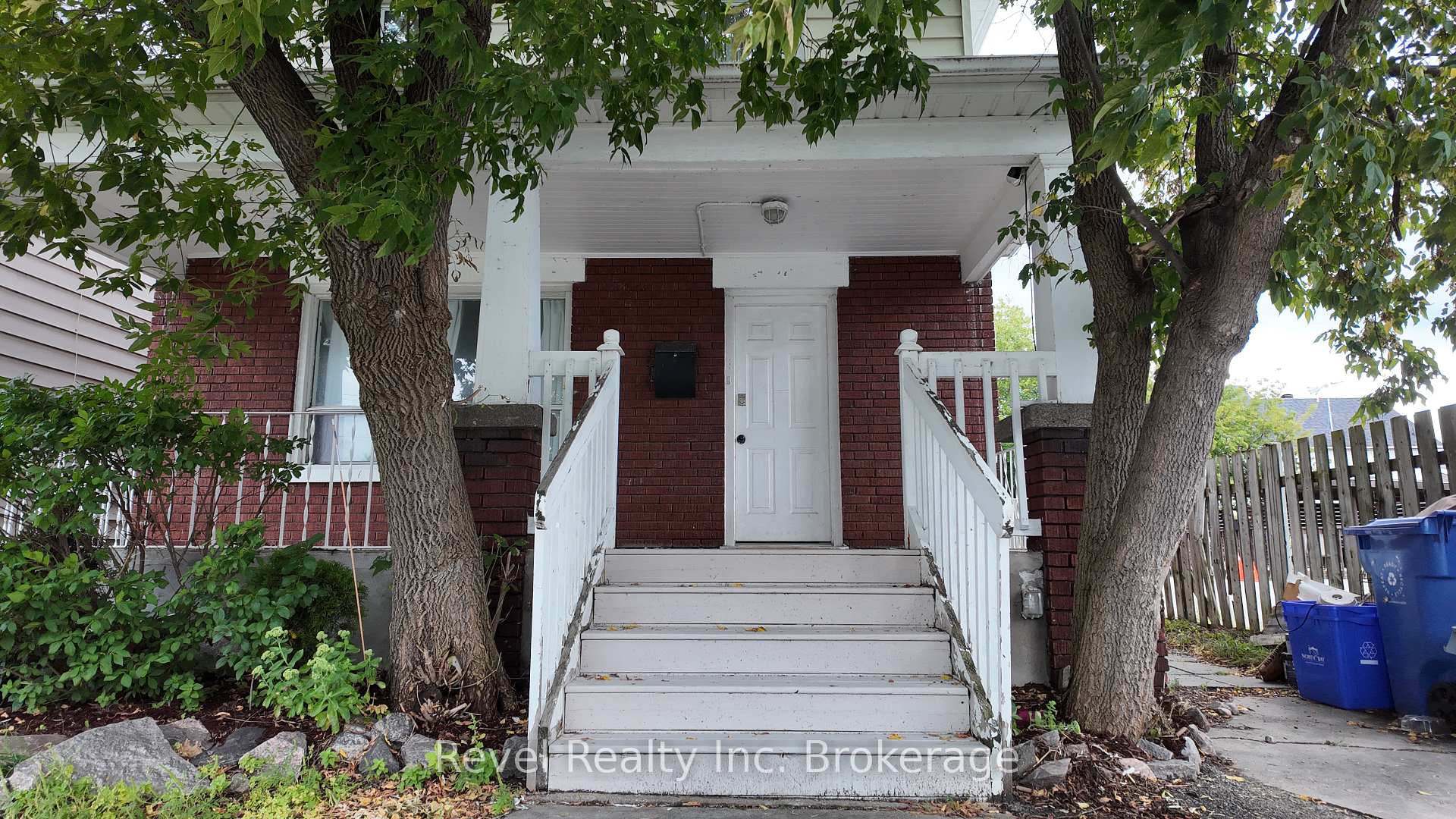 Photo 2 of 416 First Avenue W, North Bay, Central — HOMEH
