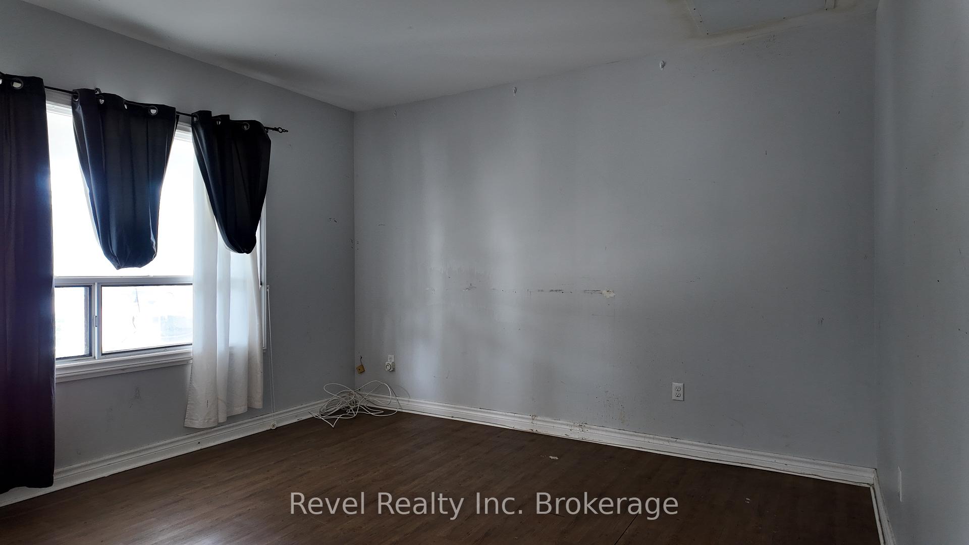 Photo 5 of 416 First Avenue W, North Bay, Central — HOMEH