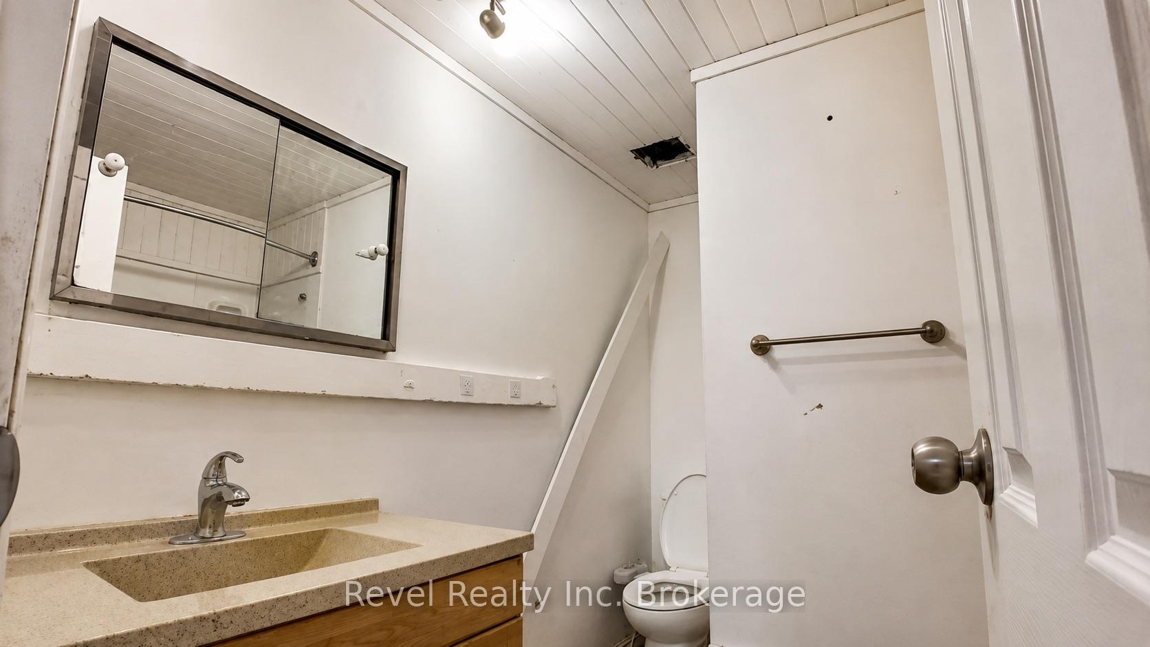 Photo 11 of 416 First Avenue W, North Bay, Central — HOMEH