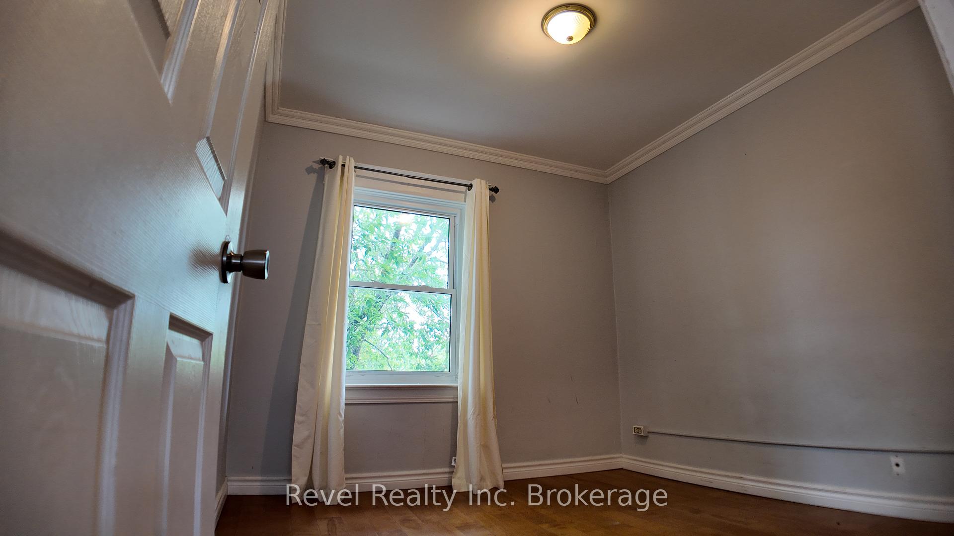 Photo 15 of 416 First Avenue W, North Bay, Central — HOMEH