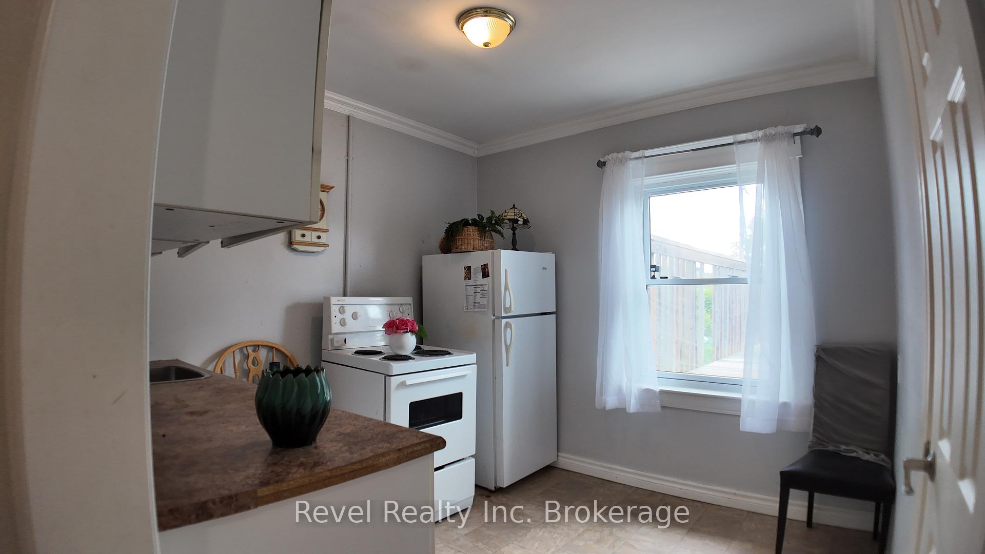 Photo 18 of 416 First Avenue W, North Bay, Central — HOMEH
