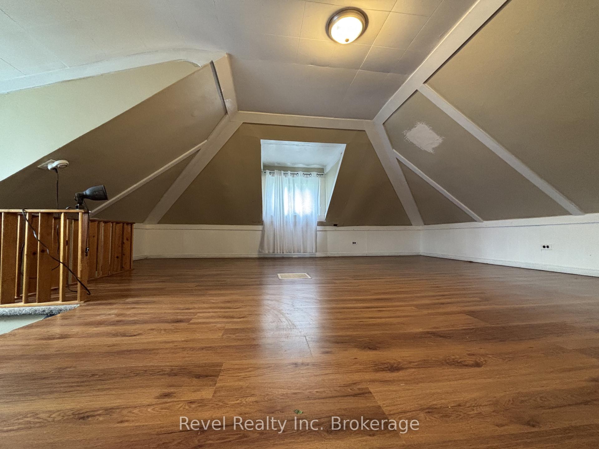 Photo 21 of 416 First Avenue W, North Bay, Central — HOMEH