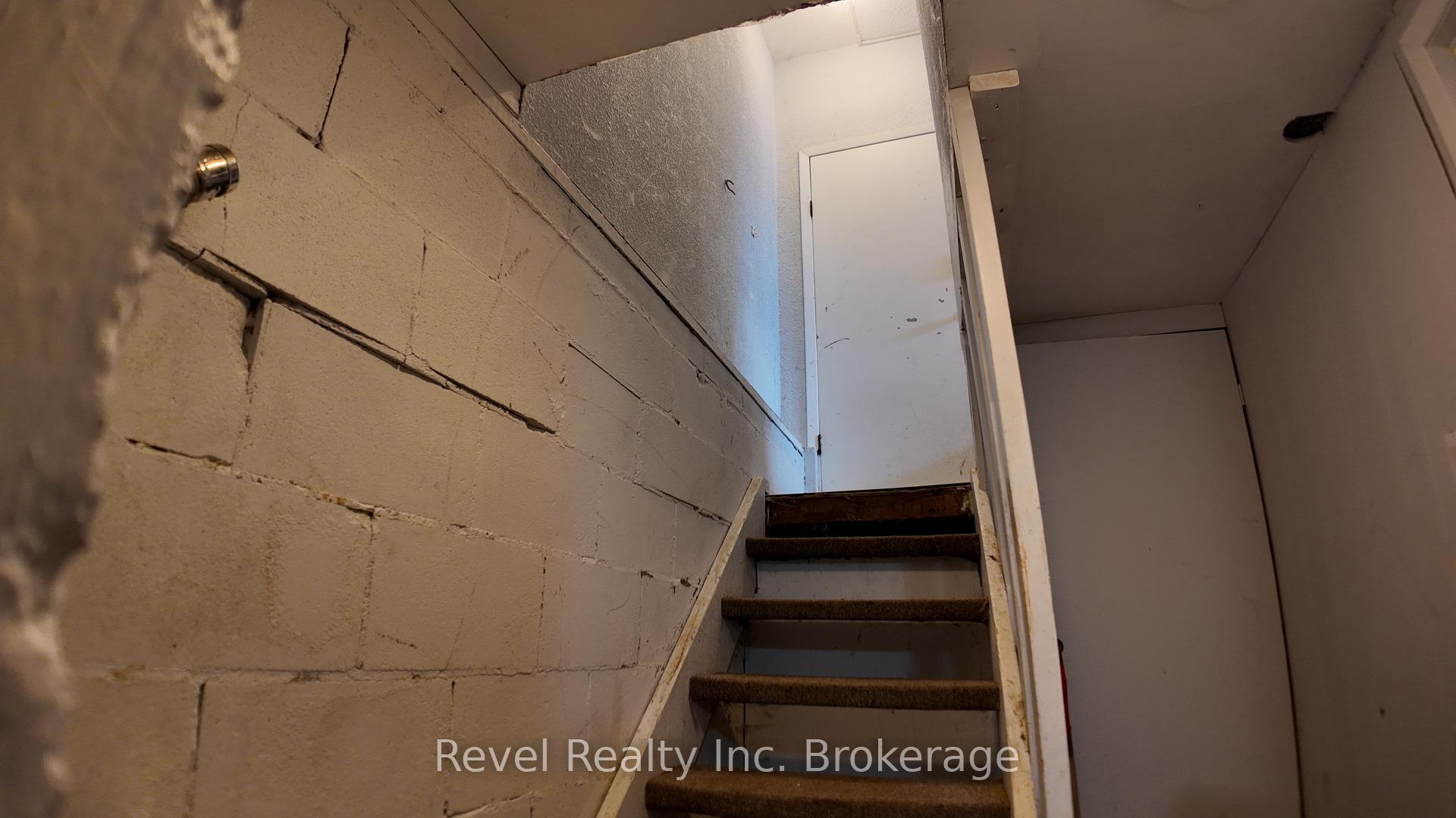 Photo 29 of 416 First Avenue W, North Bay, Central — HOMEH