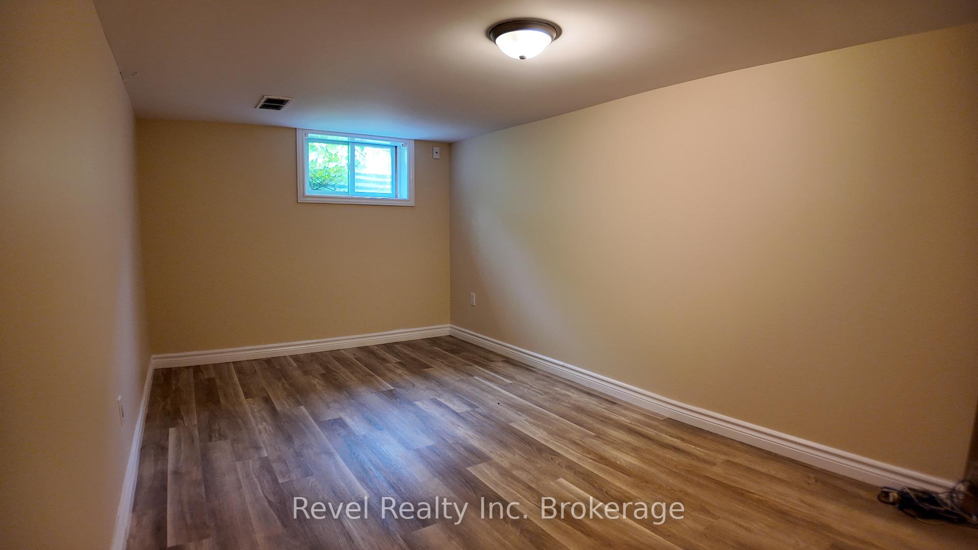 Photo 31 of 416 First Avenue W, North Bay, Central — HOMEH