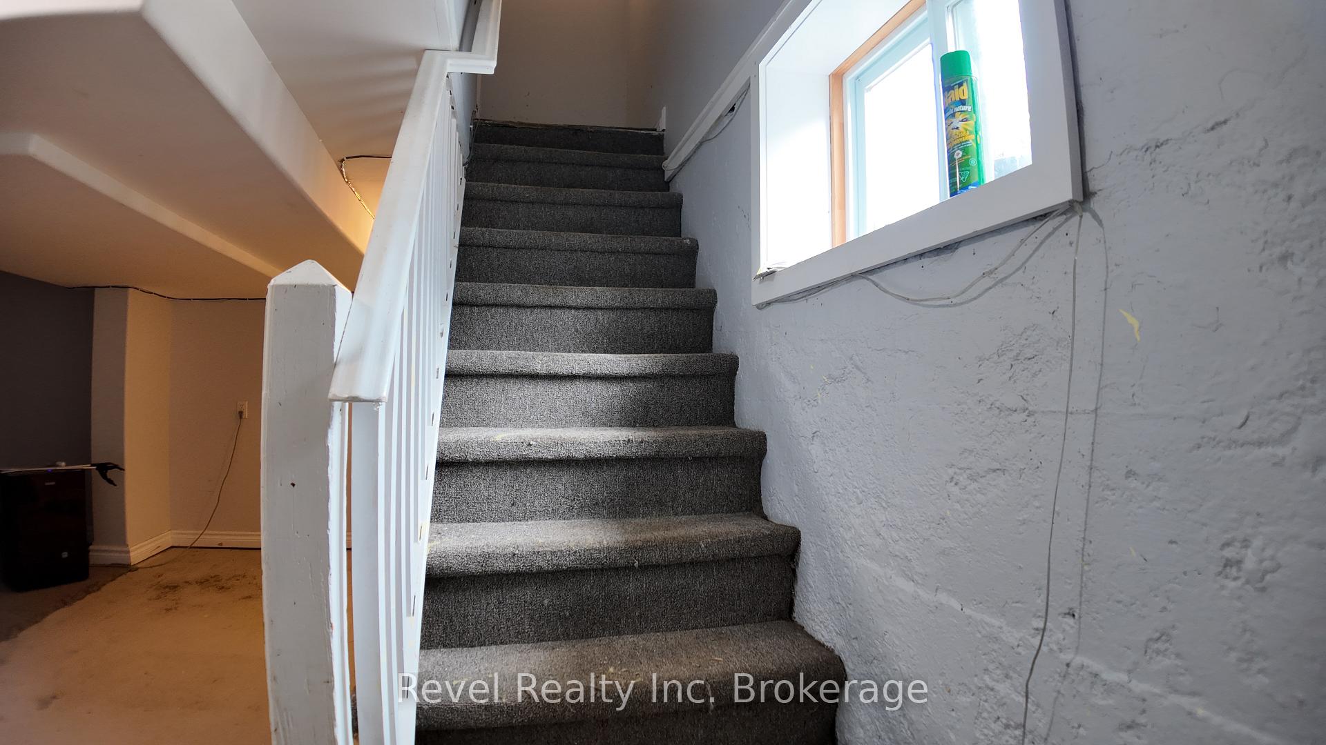 Photo 32 of 416 First Avenue W, North Bay, Central — HOMEH