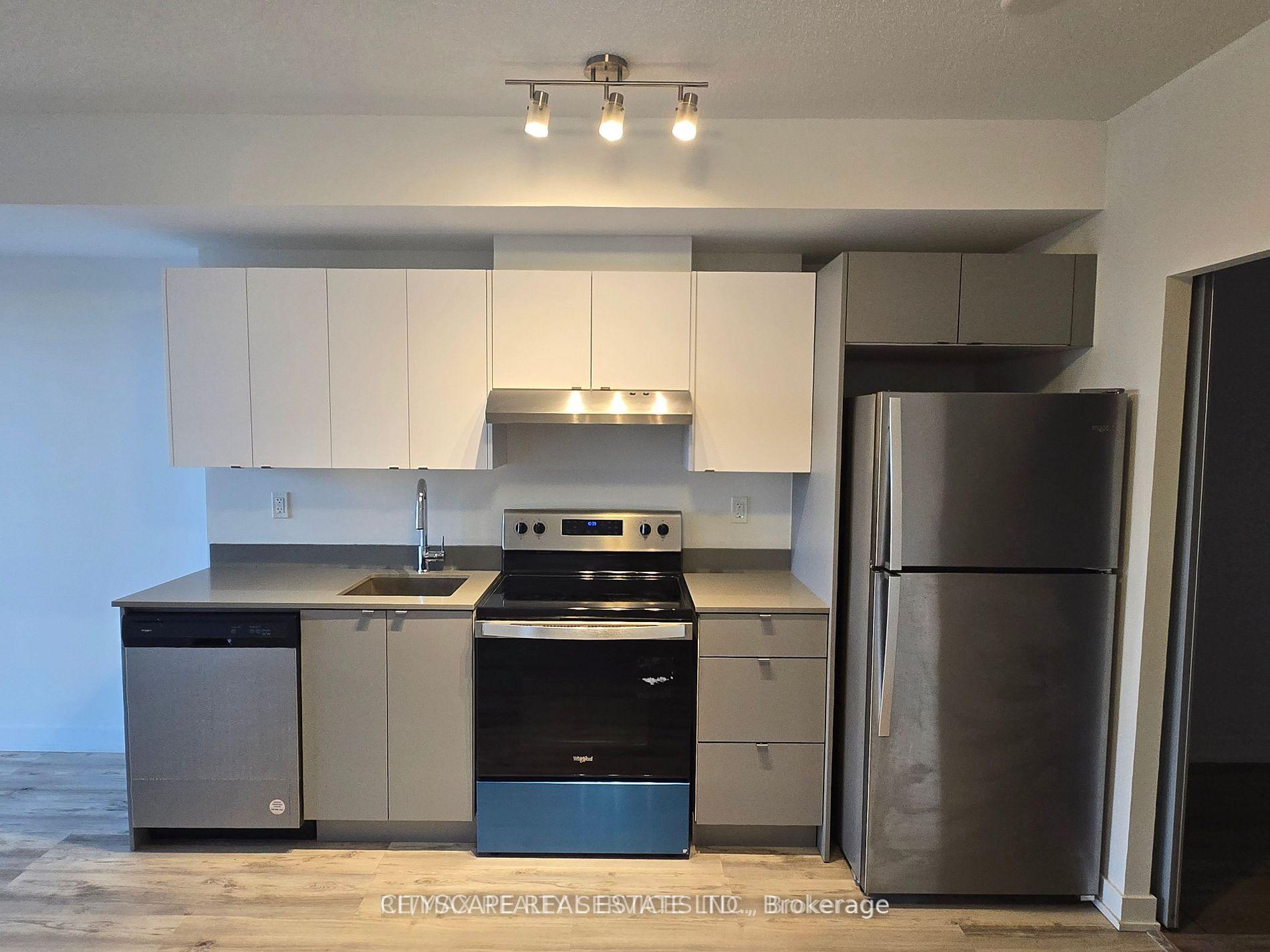 Photo 3 of Unit B208, 3200 Dakota Common, Burlington, Alton — HOMEH