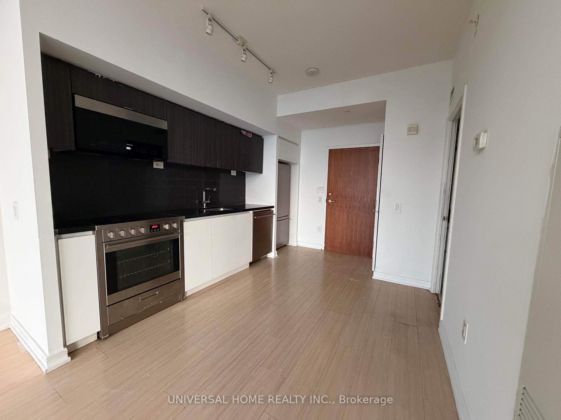 Photo 1 of Unit 4511, 85 Queens Wharf Road, Toronto, Waterfront Communities — HOMEH