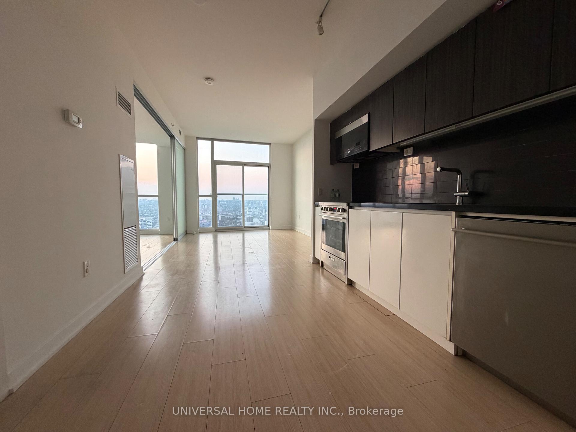 Photo 2 of Unit 4511, 85 Queens Wharf Road, Toronto, Waterfront Communities — HOMEH