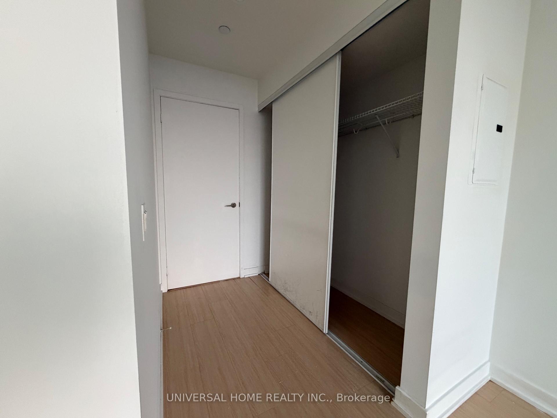 Photo 6 of Unit 4511, 85 Queens Wharf Road, Toronto, Waterfront Communities — HOMEH
