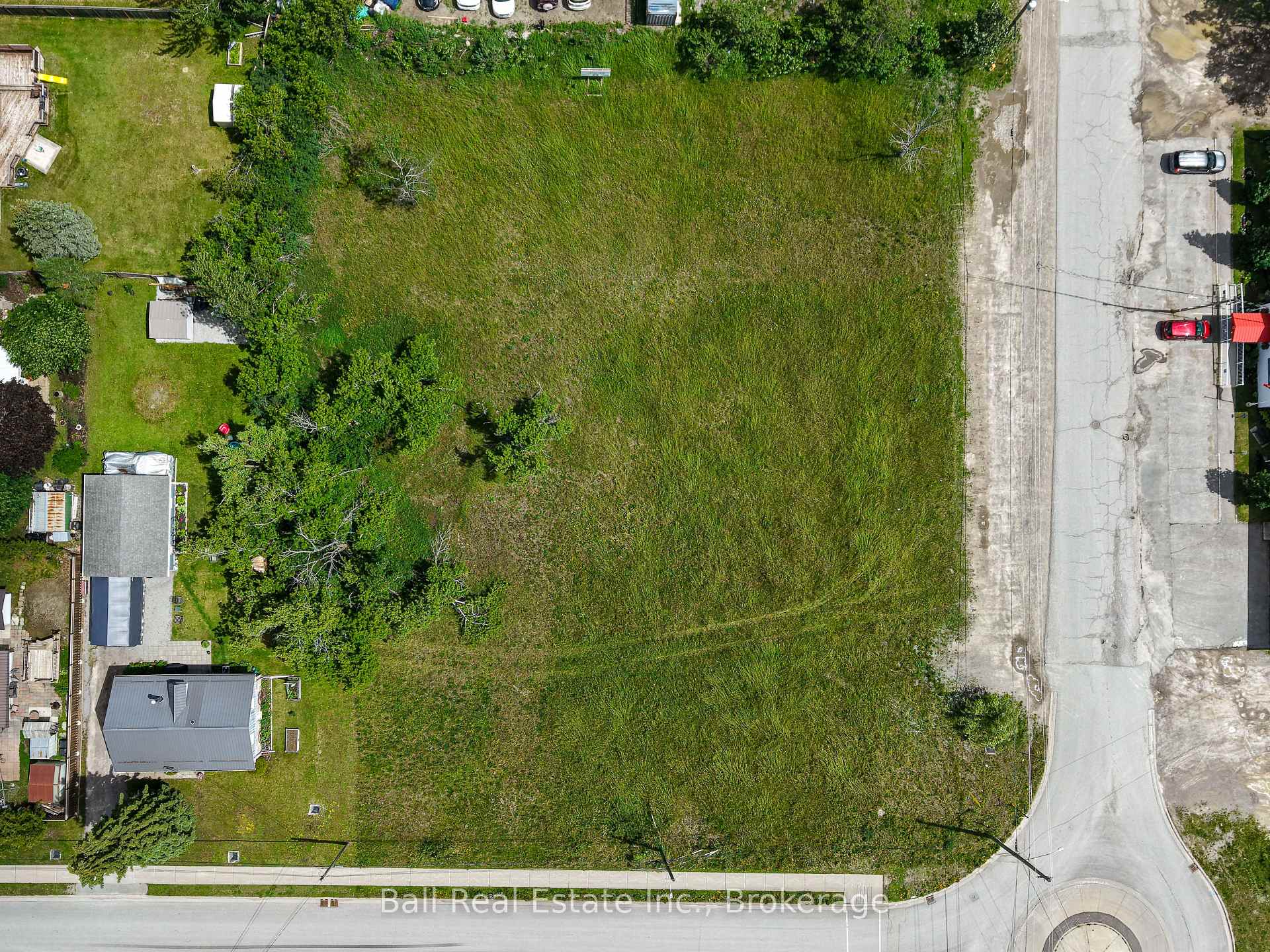 Photo 3 of 16 Veterans Way, Kawartha Lakes, Fenelon Falls — HOMEH