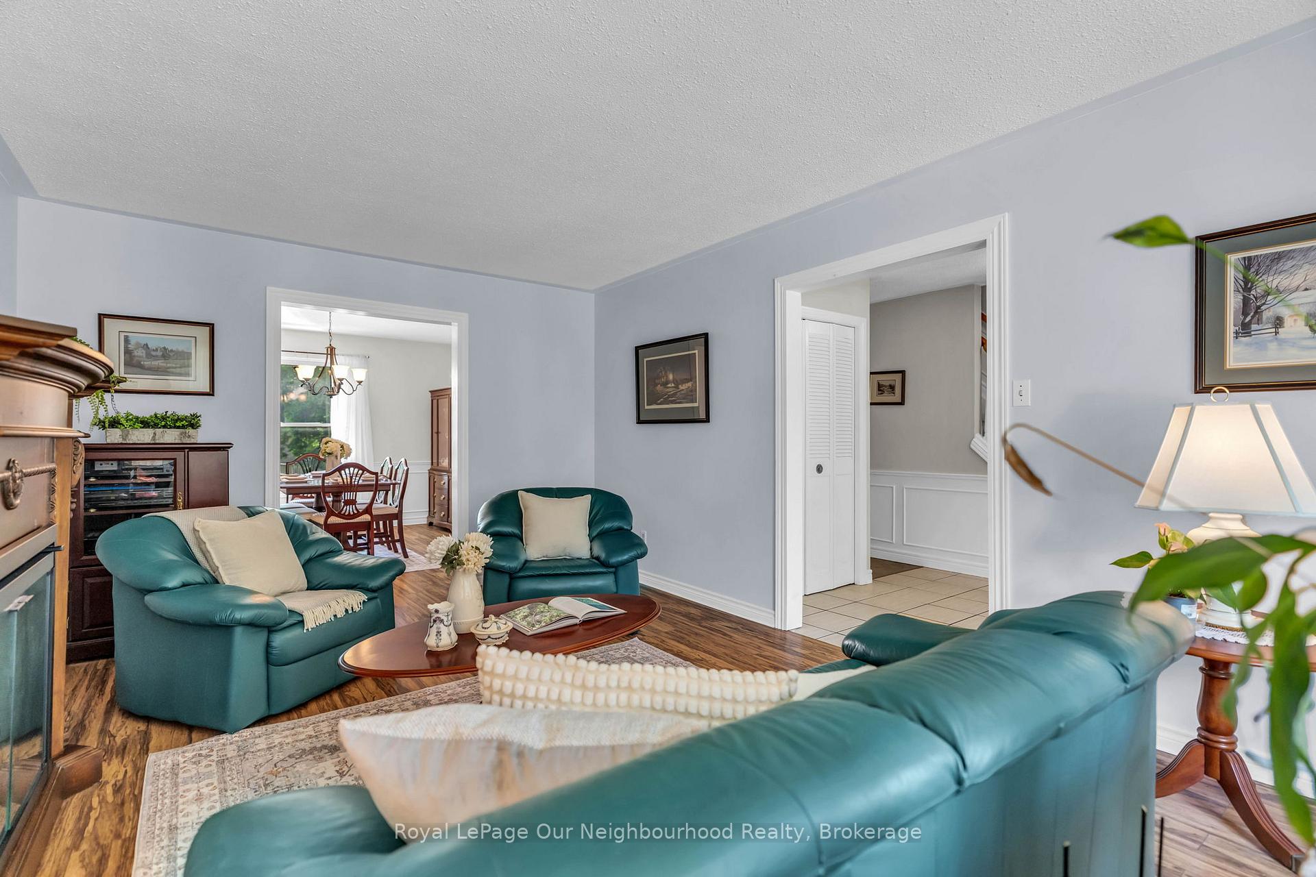 Photo 10 of 67 Bartlett Crescent, London, South M — HOMEH