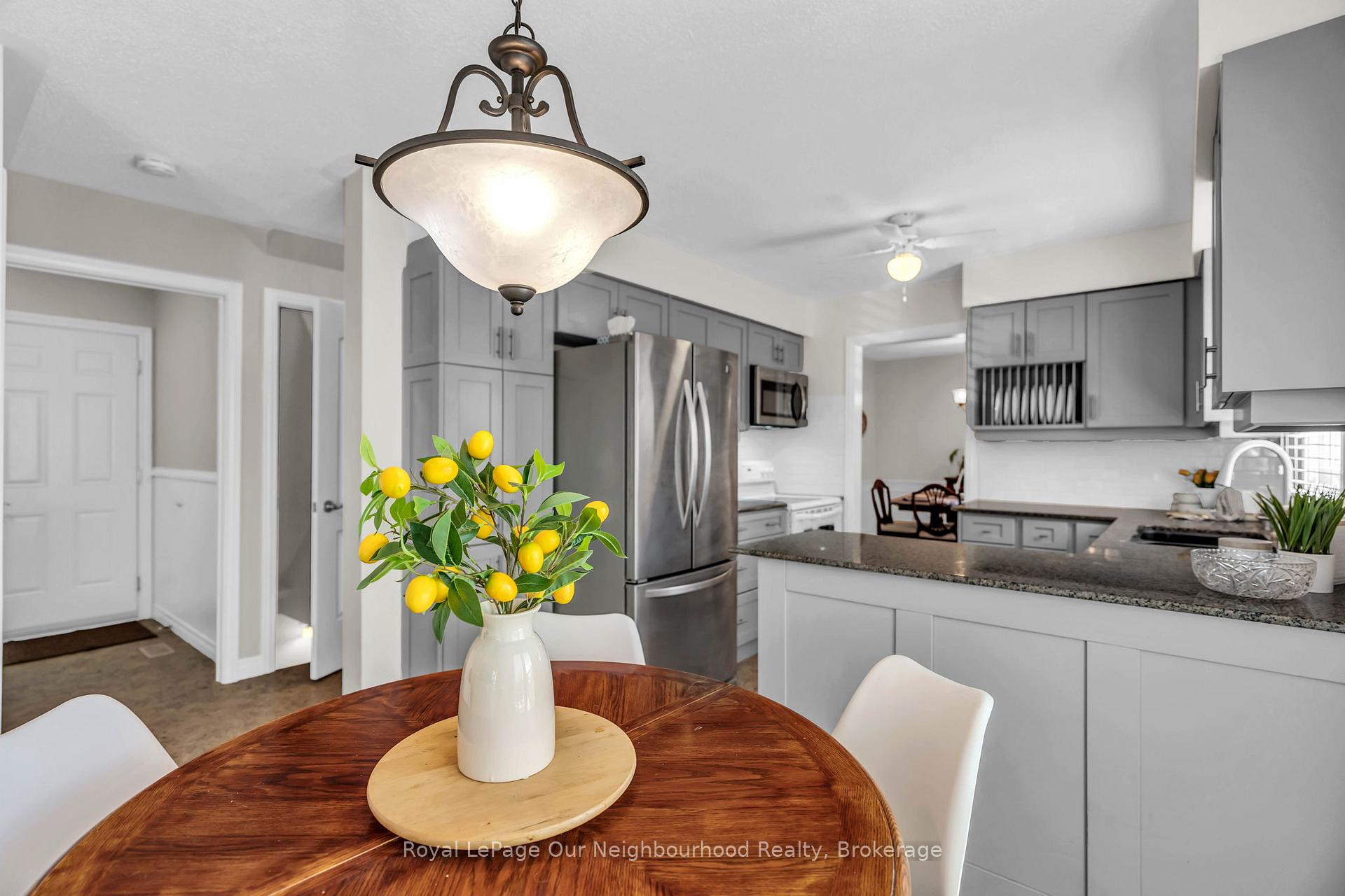 Photo 17 of 67 Bartlett Crescent, London, South M — HOMEH