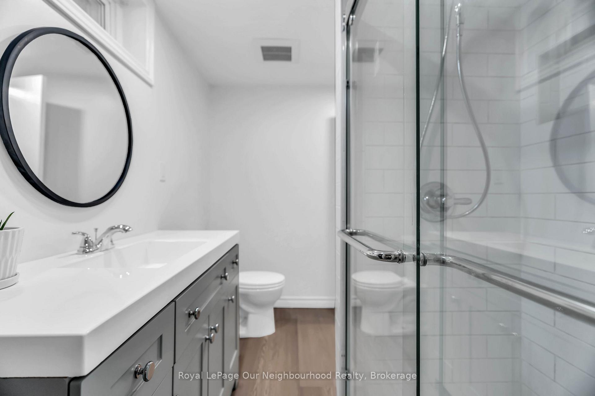 Photo 39 of 67 Bartlett Crescent, London, South M — HOMEH