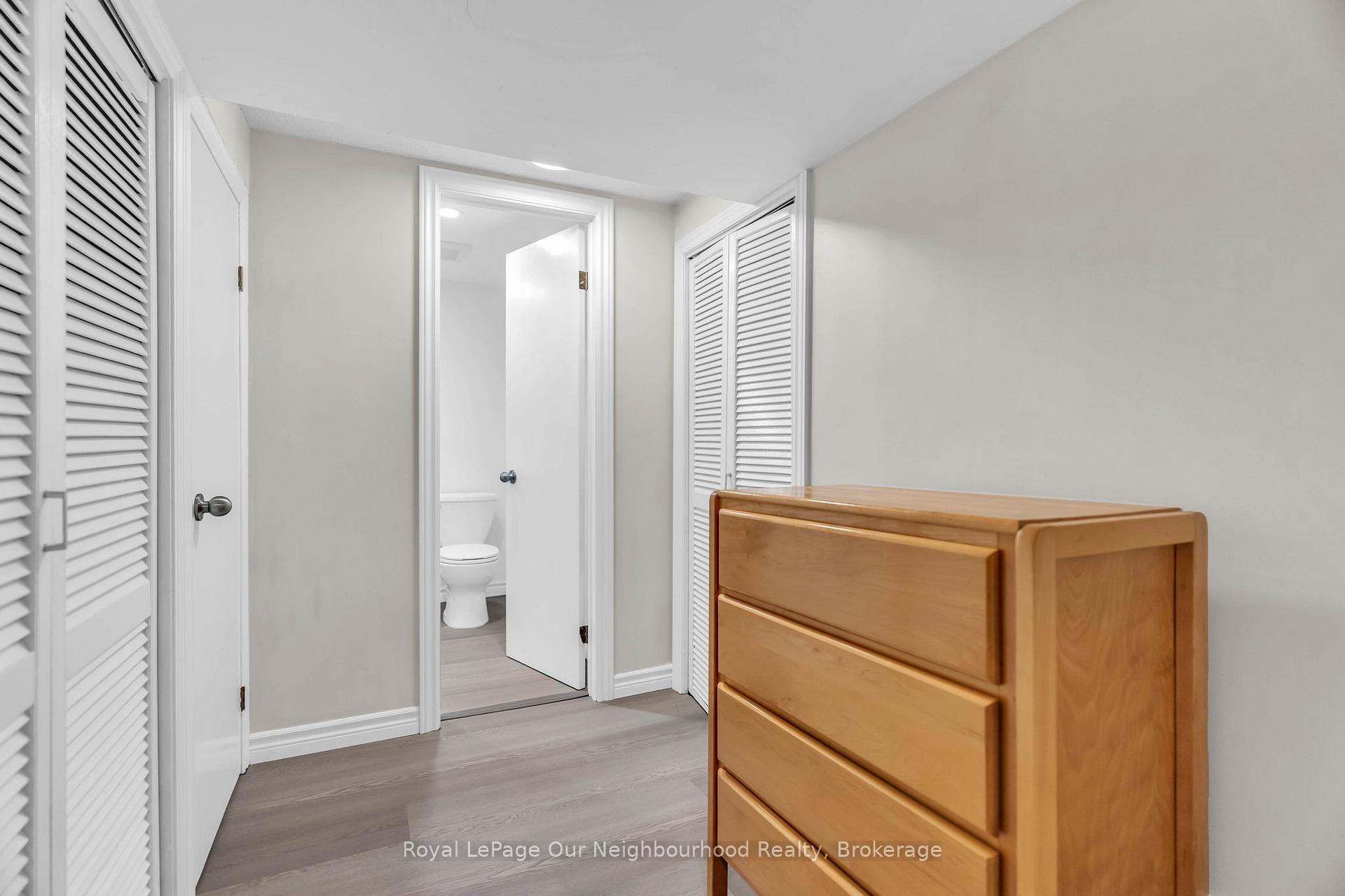 Photo 41 of 67 Bartlett Crescent, London, South M — HOMEH