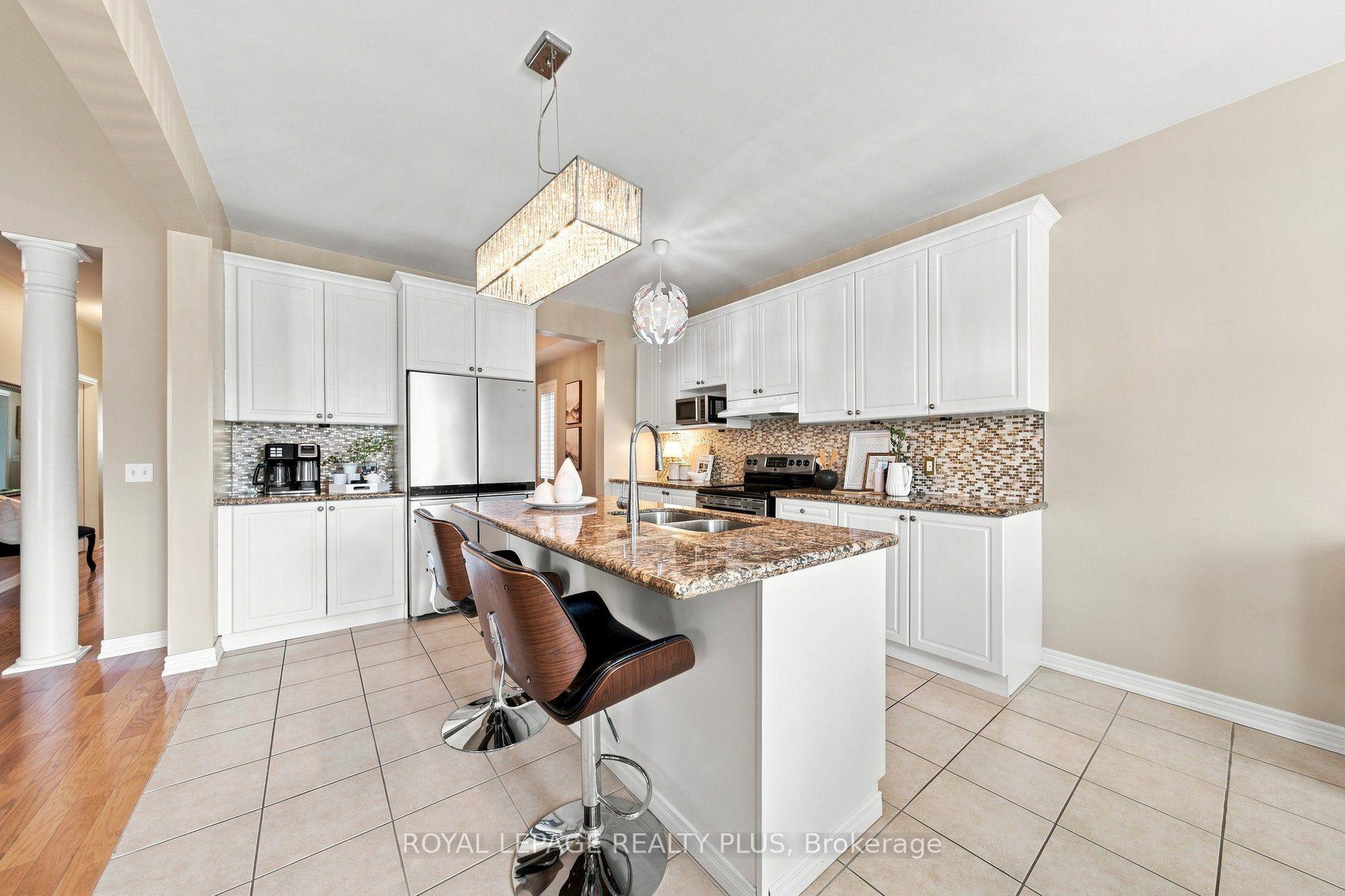 Photo 4 of 8971 Tristar Crescent, Niagara Falls, Lyons Creek — HOMEH