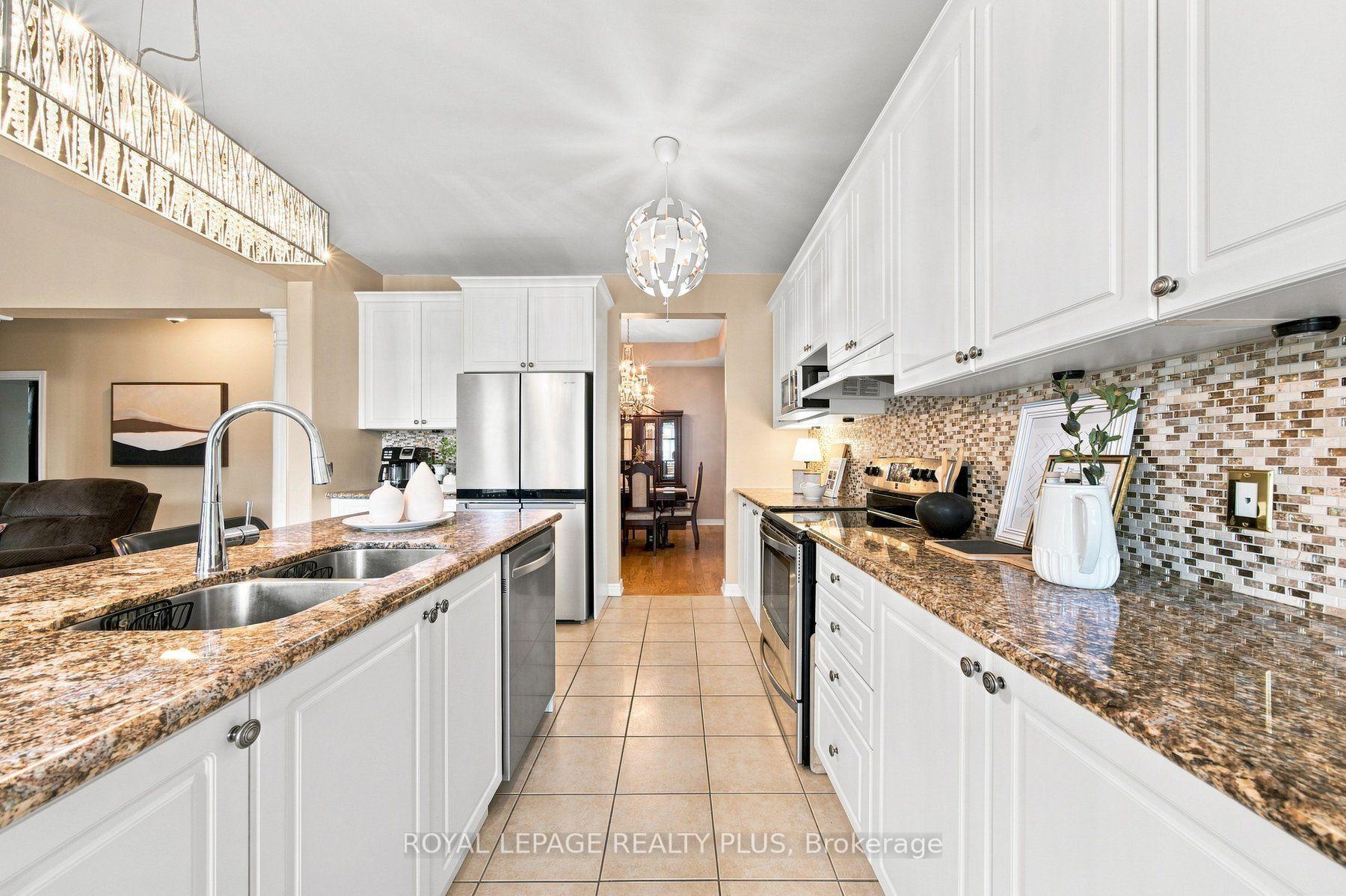 Photo 5 of 8971 Tristar Crescent, Niagara Falls, Lyons Creek — HOMEH