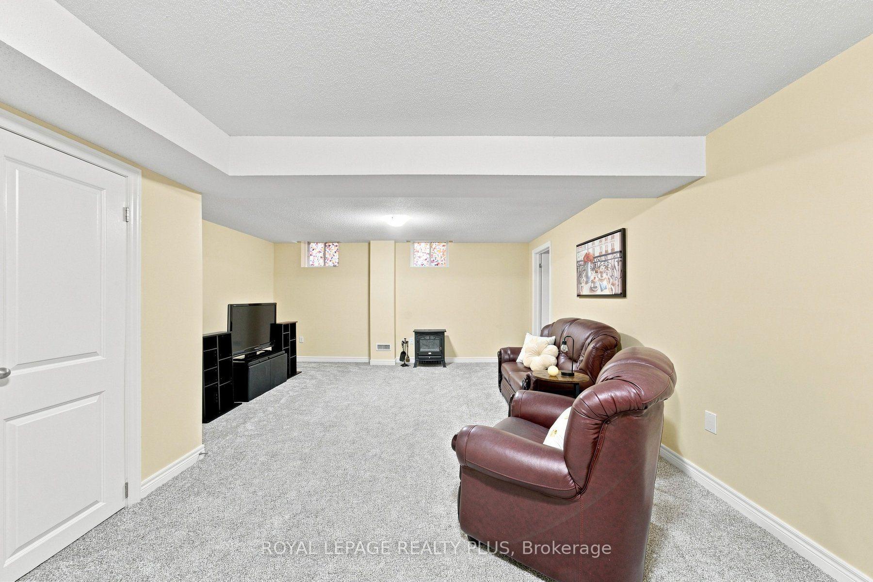 Photo 31 of 8971 Tristar Crescent, Niagara Falls, Lyons Creek — HOMEH