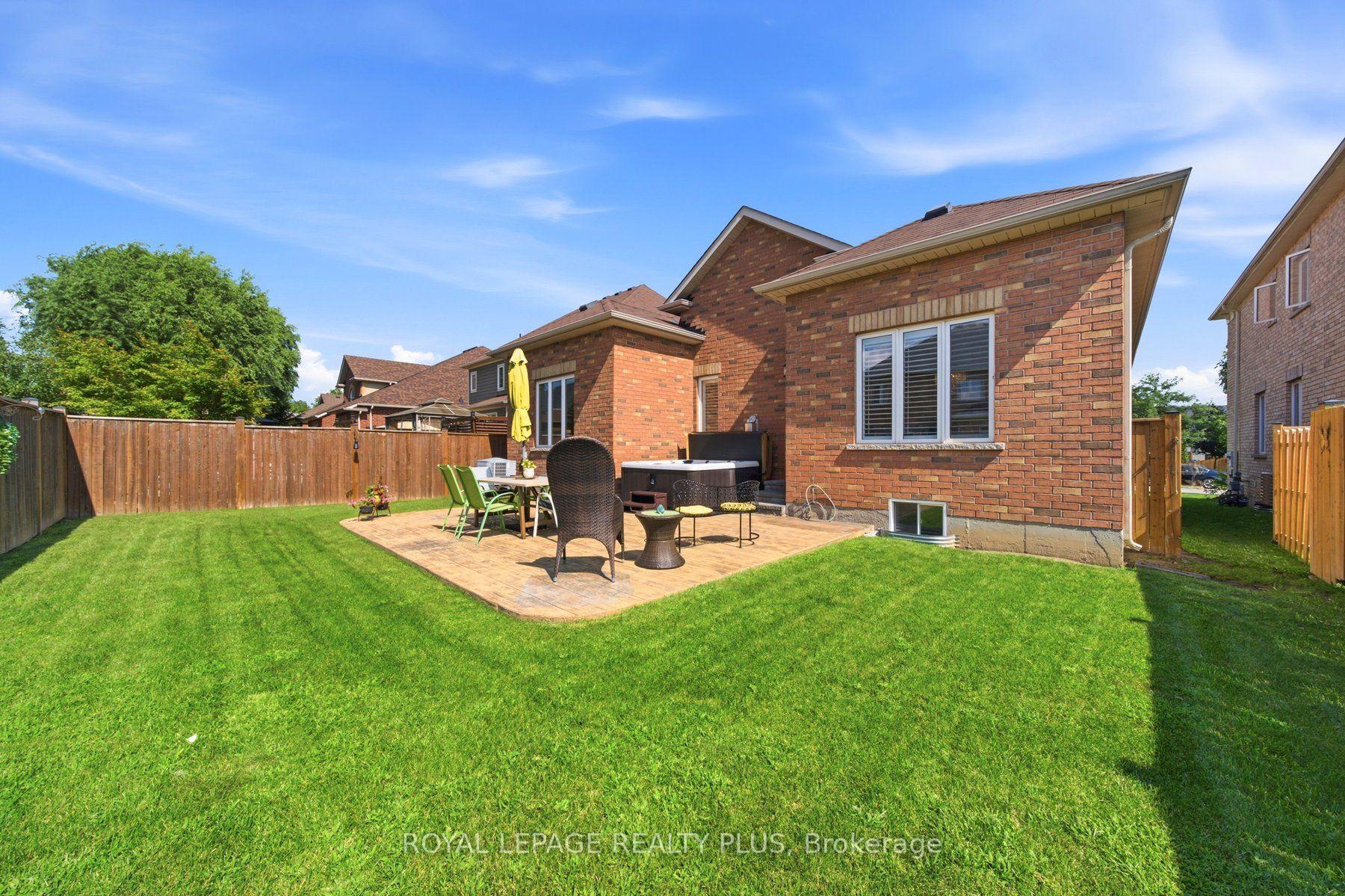 Photo 39 of 8971 Tristar Crescent, Niagara Falls, Lyons Creek — HOMEH