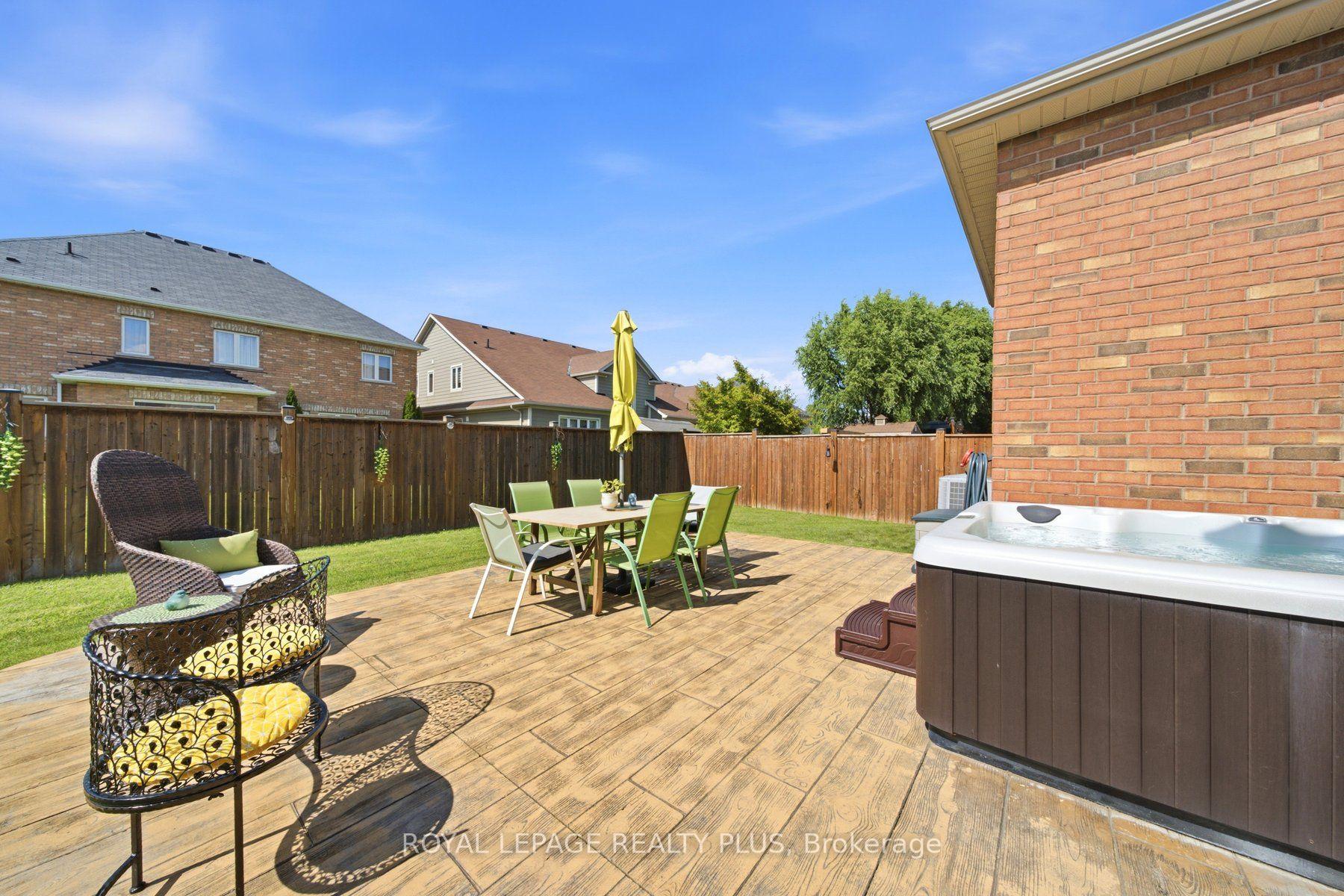 Photo 41 of 8971 Tristar Crescent, Niagara Falls, Lyons Creek — HOMEH