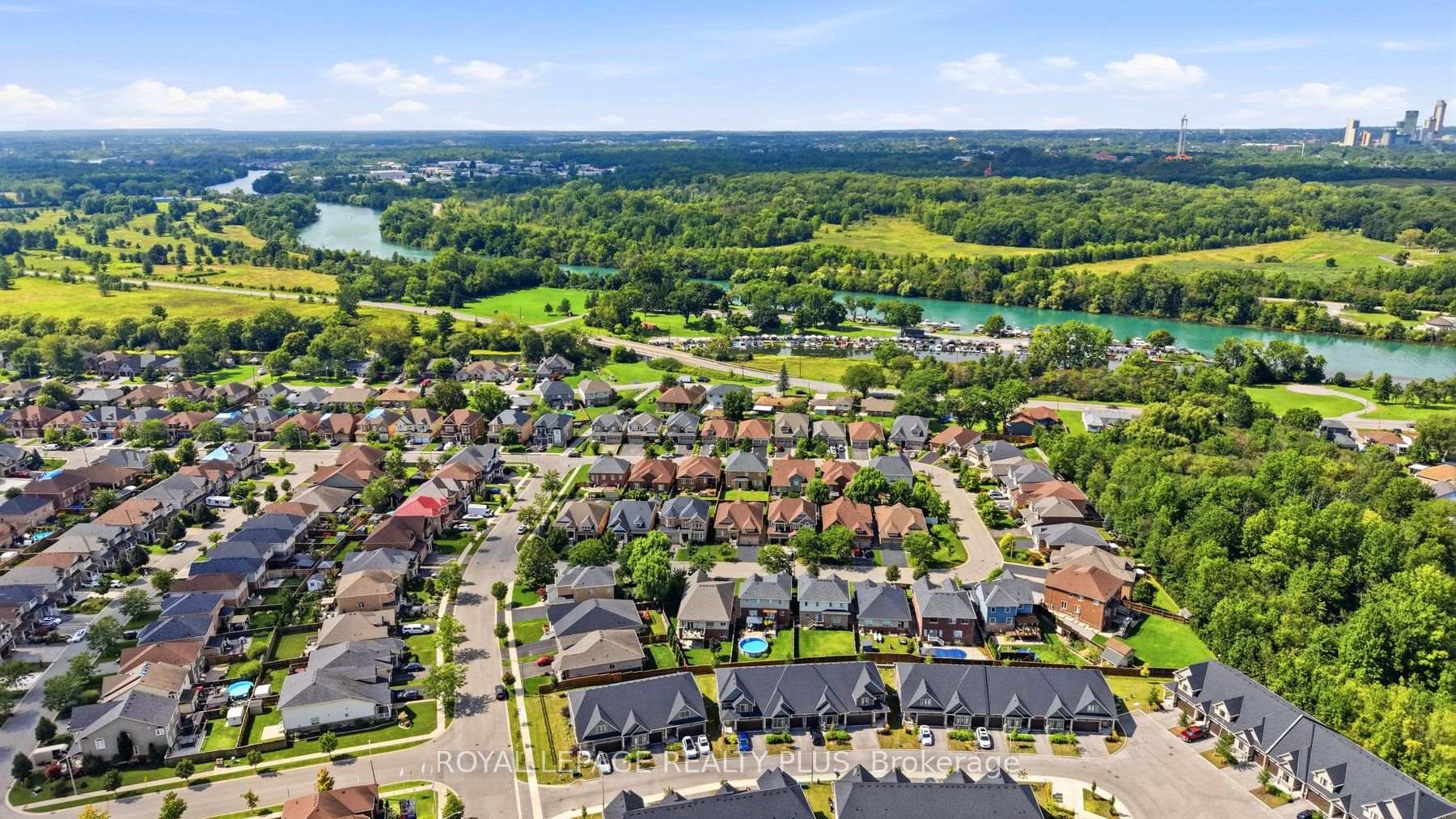 Photo 44 of 8971 Tristar Crescent, Niagara Falls, Lyons Creek — HOMEH