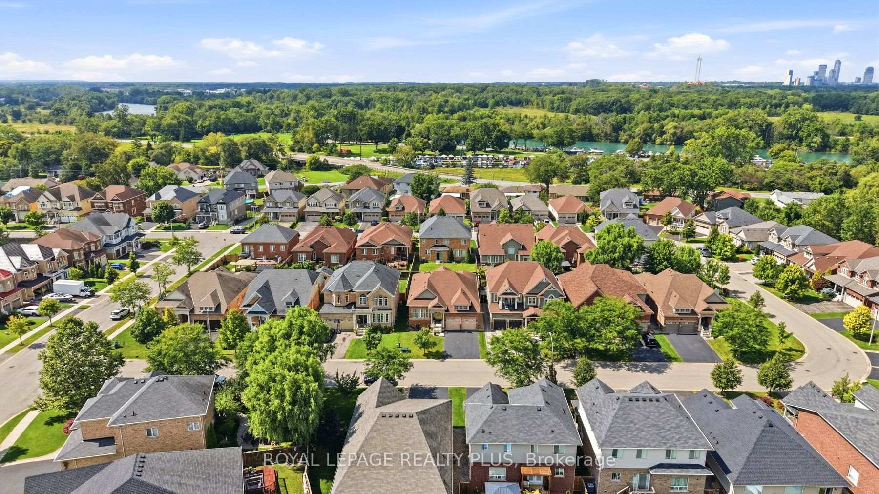 Photo 46 of 8971 Tristar Crescent, Niagara Falls, Lyons Creek — HOMEH