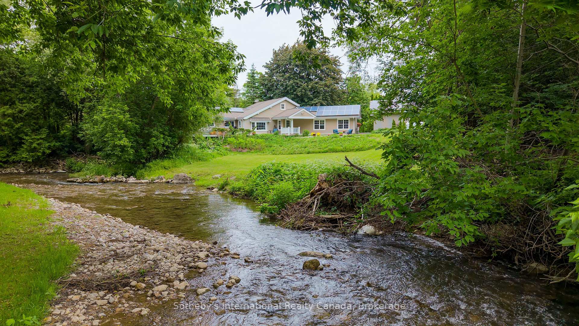 Photo 2 of 640 Mountain Road, Collingwood — HOMEH