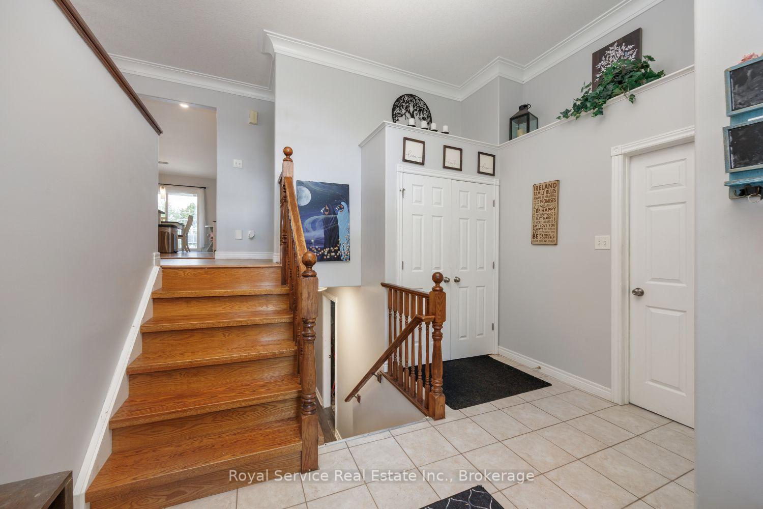 Photo 3 of 2690 Foxmeadow Road, Peterborough, Ashburnham Ward 4 — HOMEH