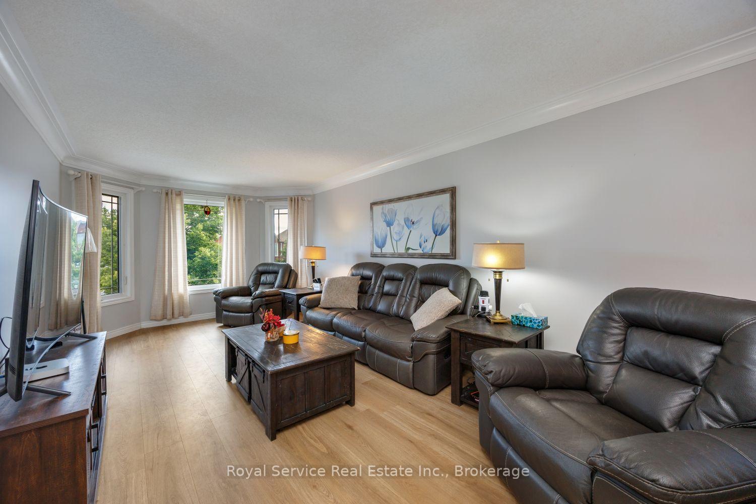 Photo 7 of 2690 Foxmeadow Road, Peterborough, Ashburnham Ward 4 — HOMEH