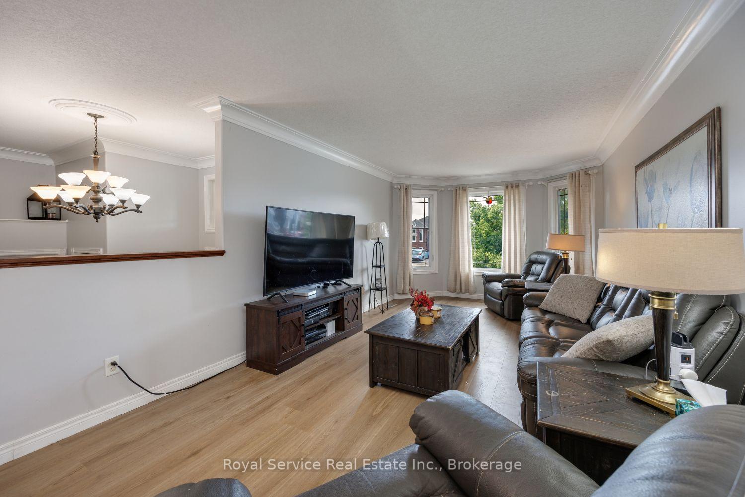 Photo 9 of 2690 Foxmeadow Road, Peterborough, Ashburnham Ward 4 — HOMEH
