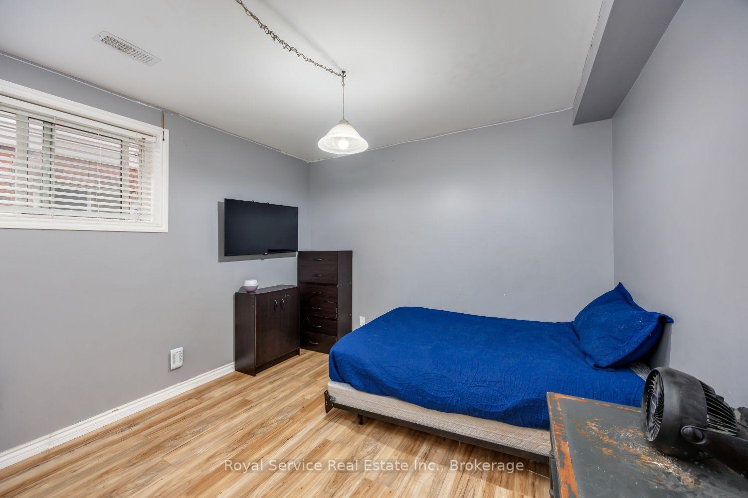 Photo 25 of 2690 Foxmeadow Road, Peterborough, Ashburnham Ward 4 — HOMEH