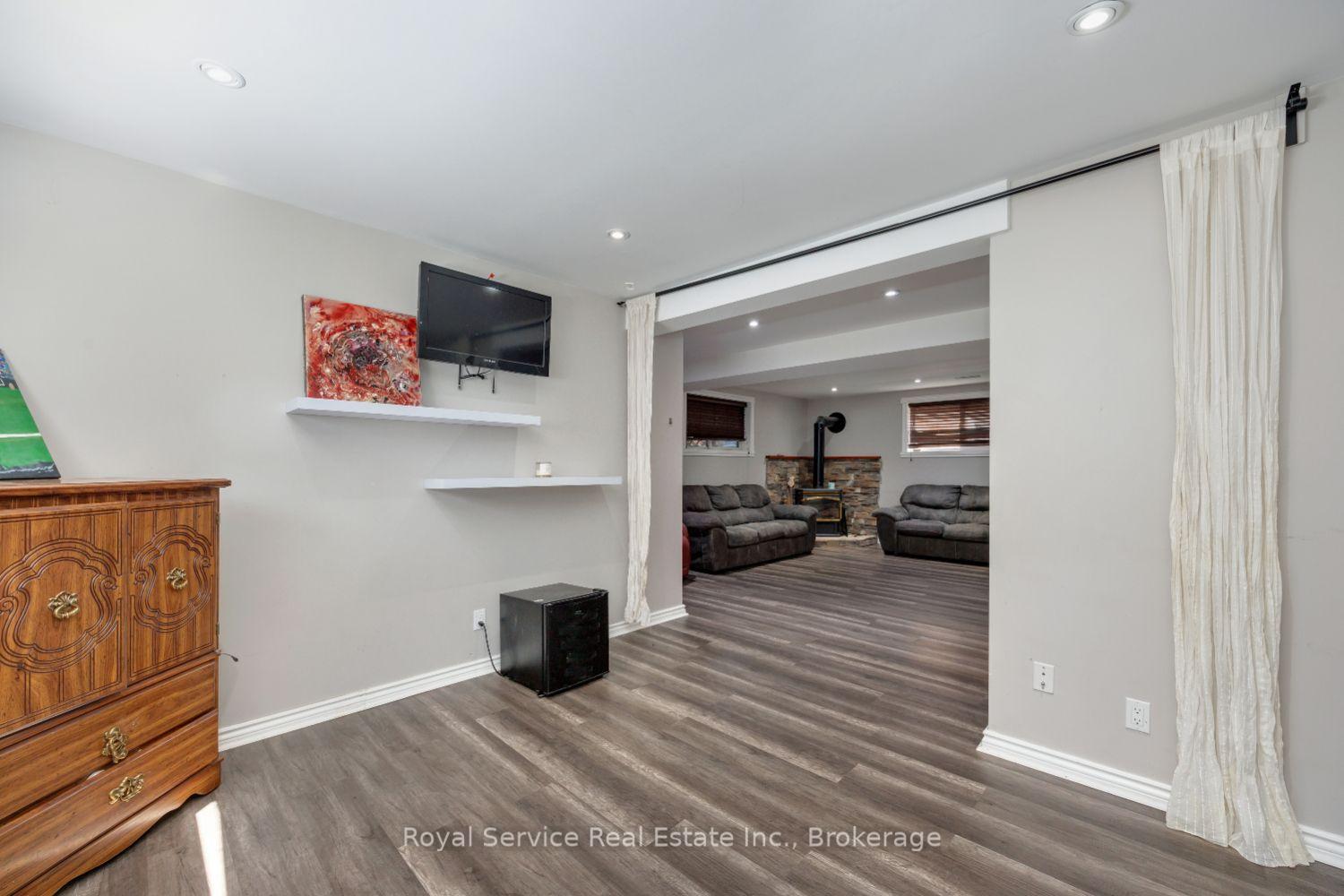 Photo 32 of 2690 Foxmeadow Road, Peterborough, Ashburnham Ward 4 — HOMEH