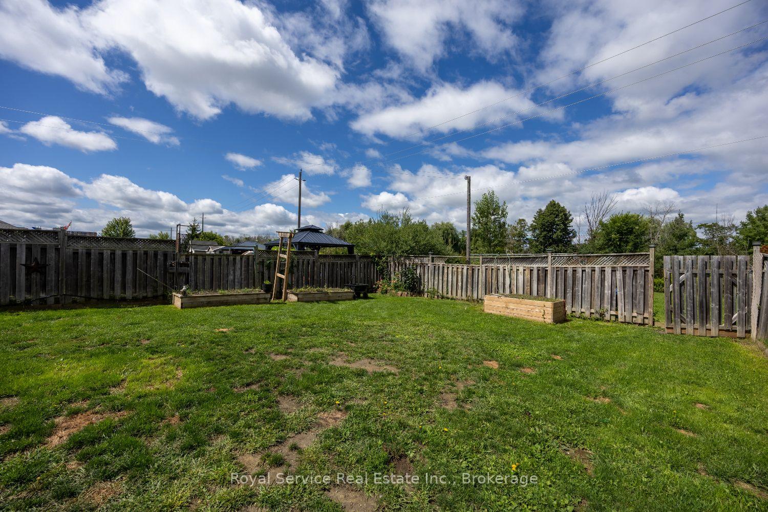 Photo 38 of 2690 Foxmeadow Road, Peterborough, Ashburnham Ward 4 — HOMEH