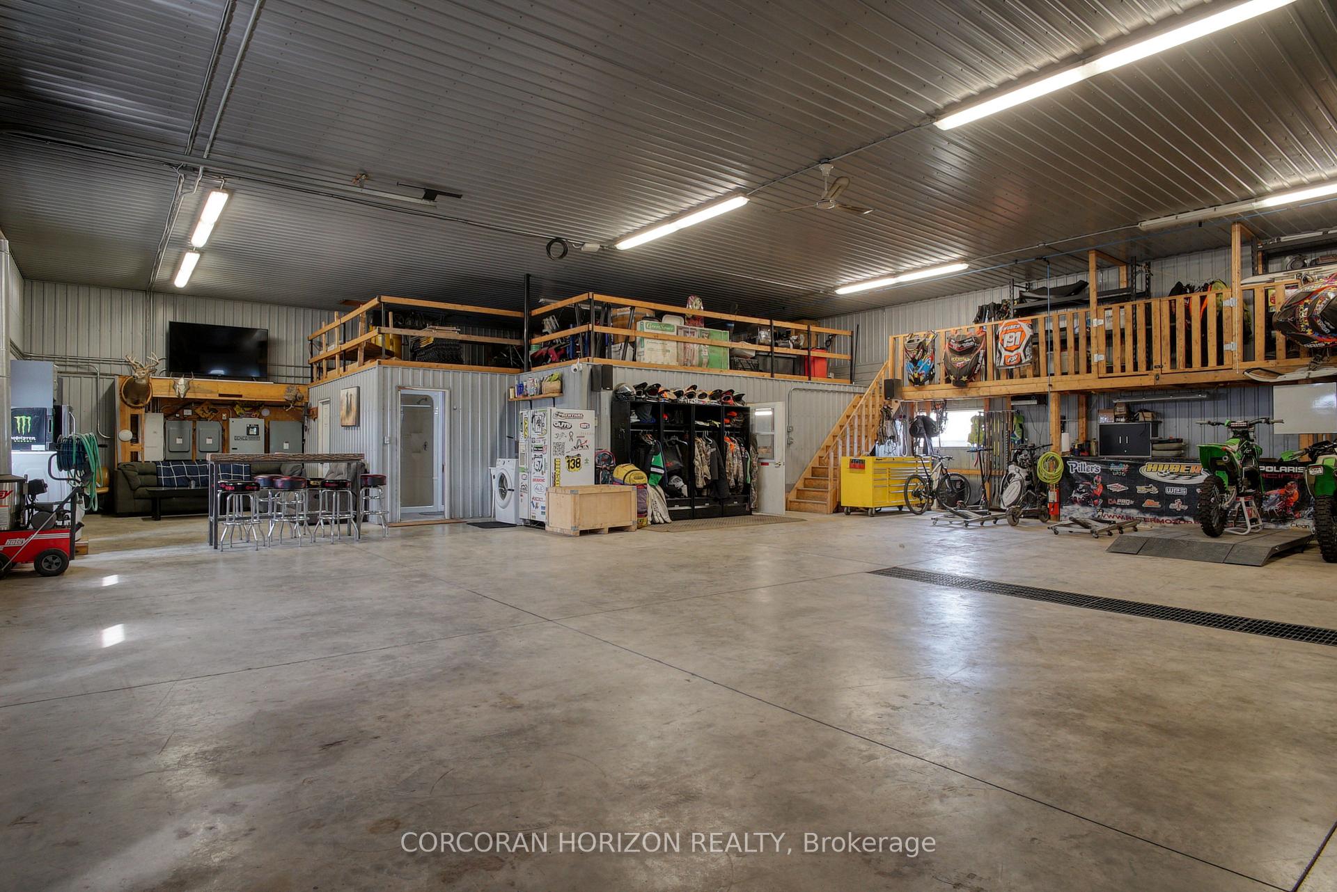 Photo 43 of 1546 Maryhill Road, Woolwich, Breslau — HOMEH