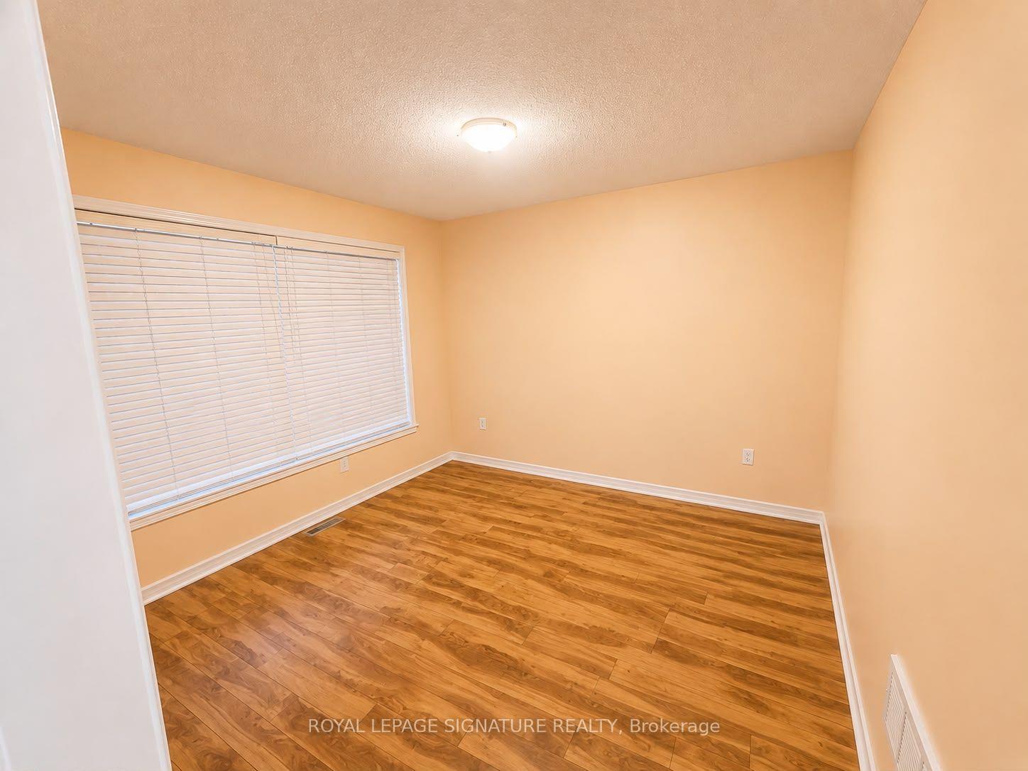 Photo 6 of Unit Upper, 10 Bonavista Drive, Brampton, Credit Valley — HOMEH