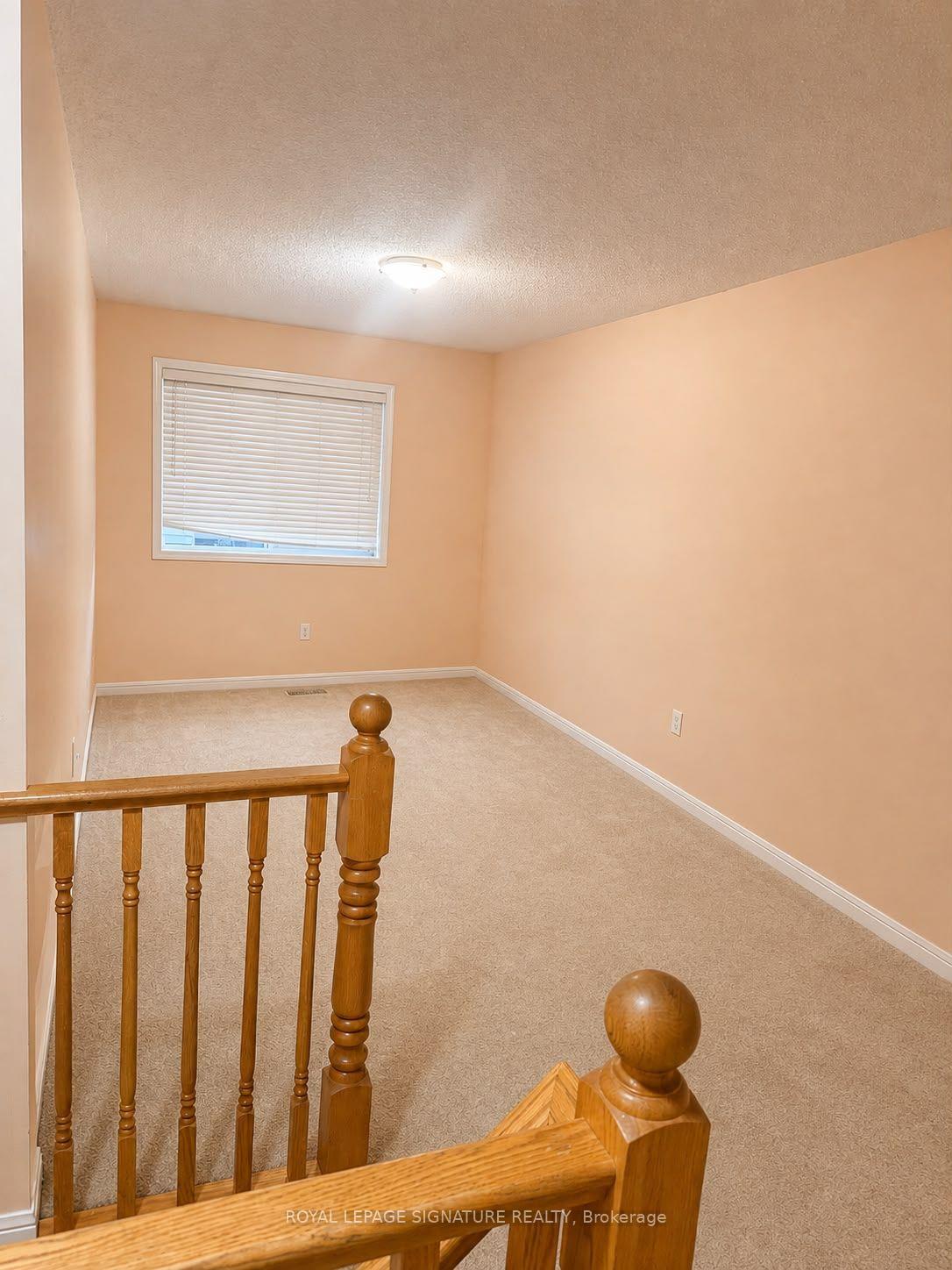 Photo 9 of Unit Upper, 10 Bonavista Drive, Brampton, Credit Valley — HOMEH
