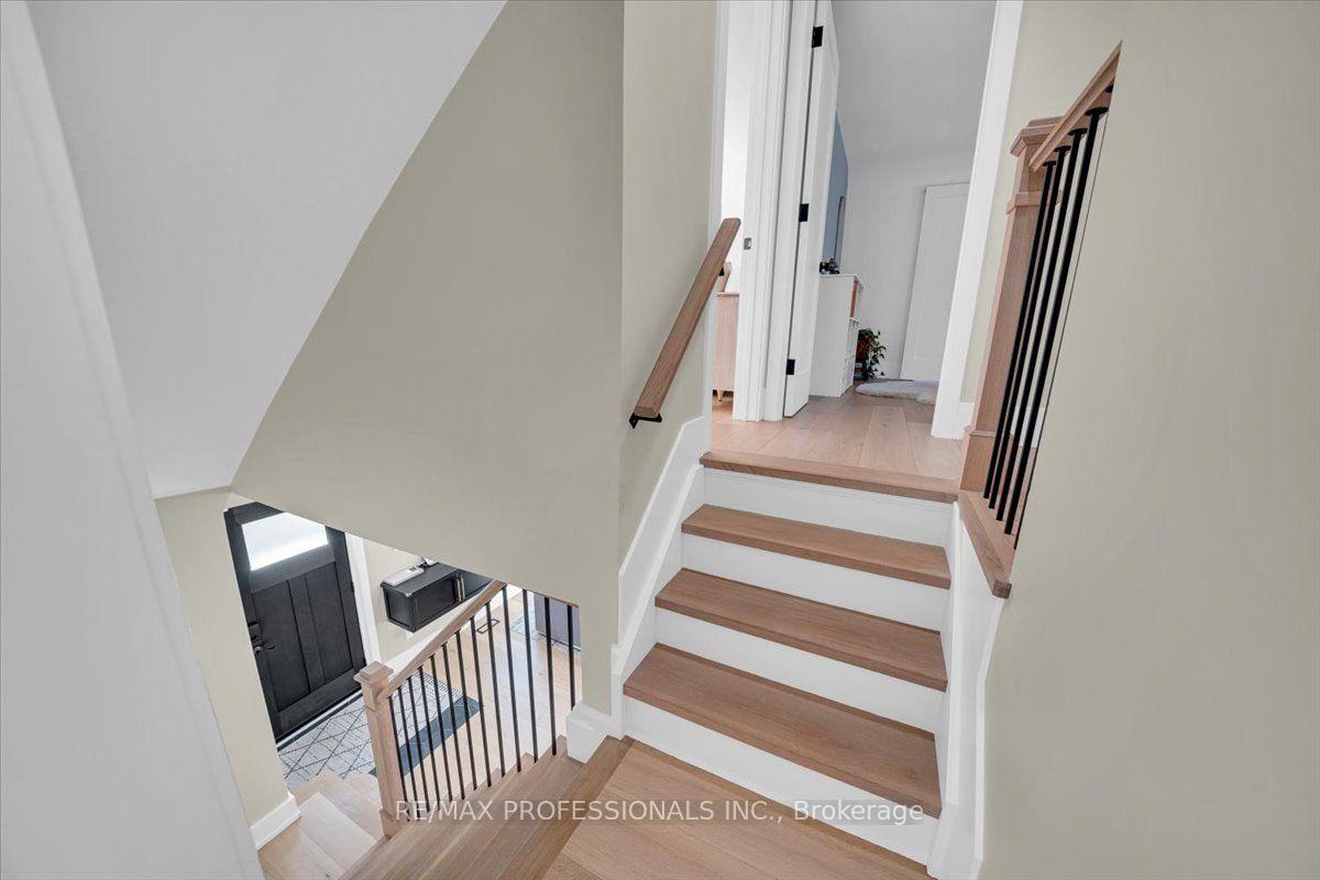 Photo 18 of 4 Winston Grove, Etobicoke, Stonegate-Queensway — HOMEH