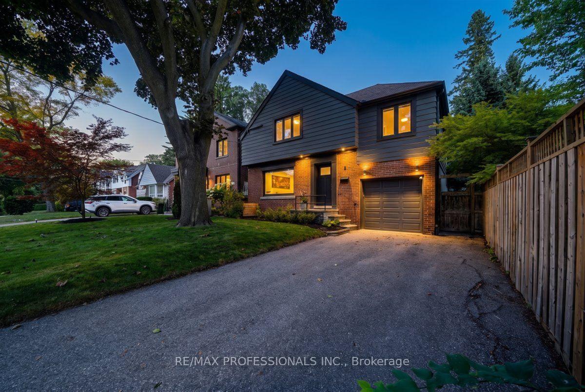 Photo 42 of 4 Winston Grove, Etobicoke, Stonegate-Queensway — HOMEH