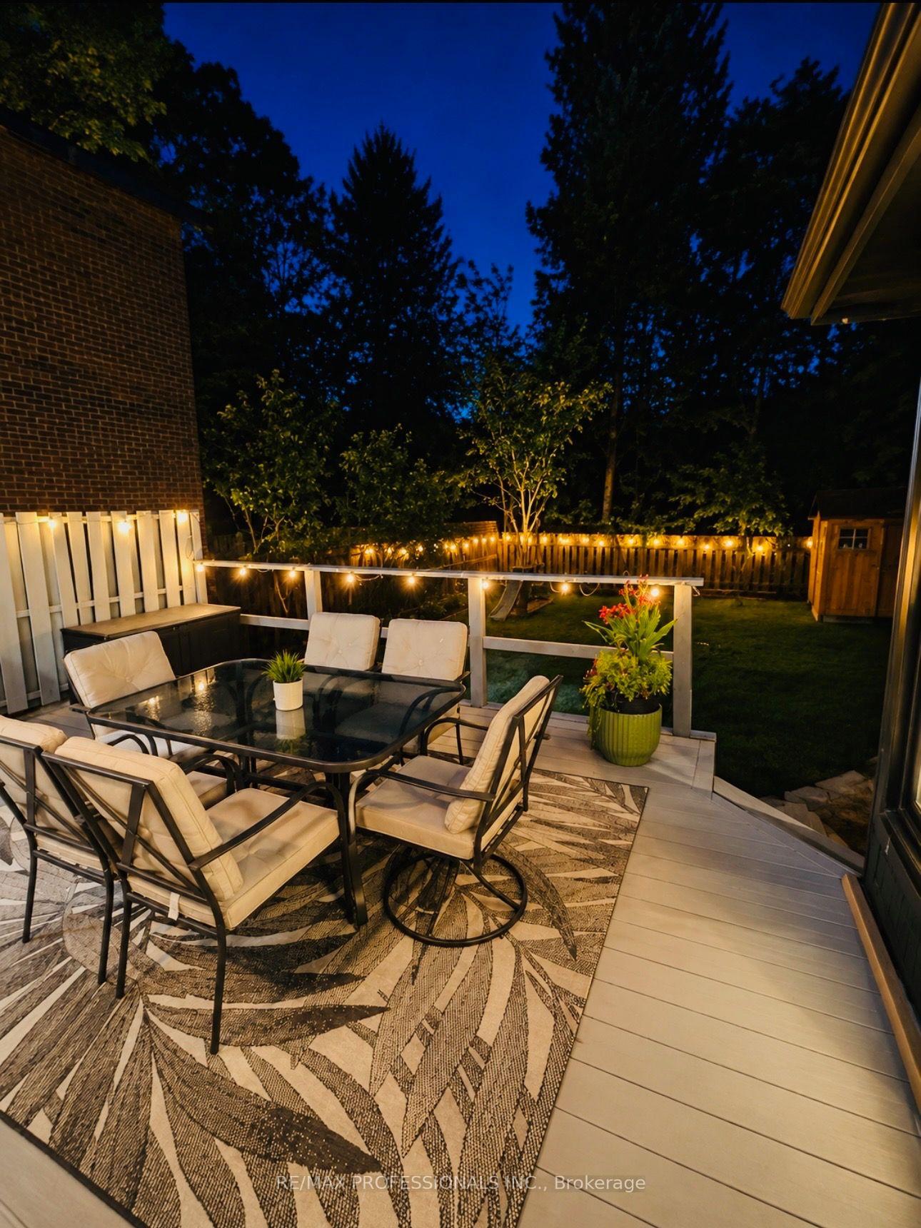Photo 45 of 4 Winston Grove, Etobicoke, Stonegate-Queensway — HOMEH