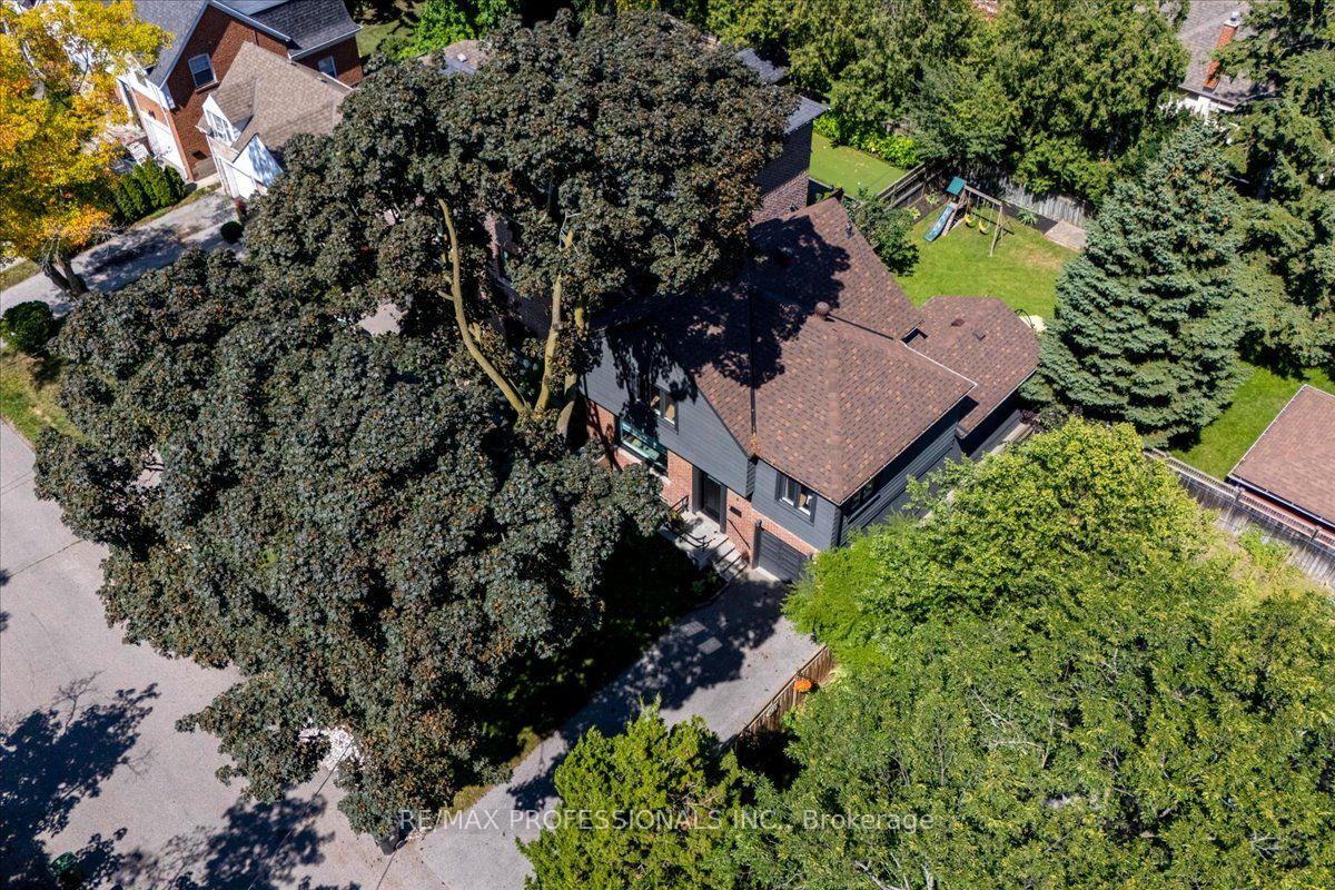 Photo 47 of 4 Winston Grove, Etobicoke, Stonegate-Queensway — HOMEH