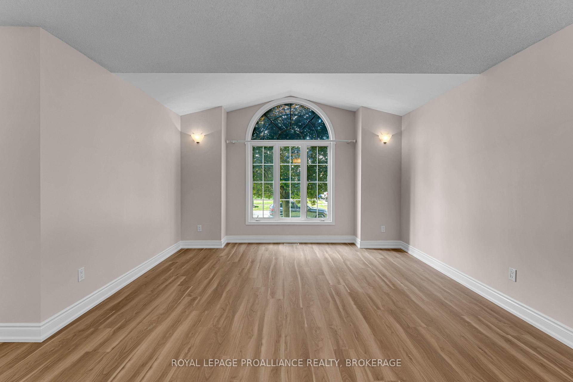 Photo 8 of 542 Davis Drive, Kingston, East Gardiners Rd — HOMEH