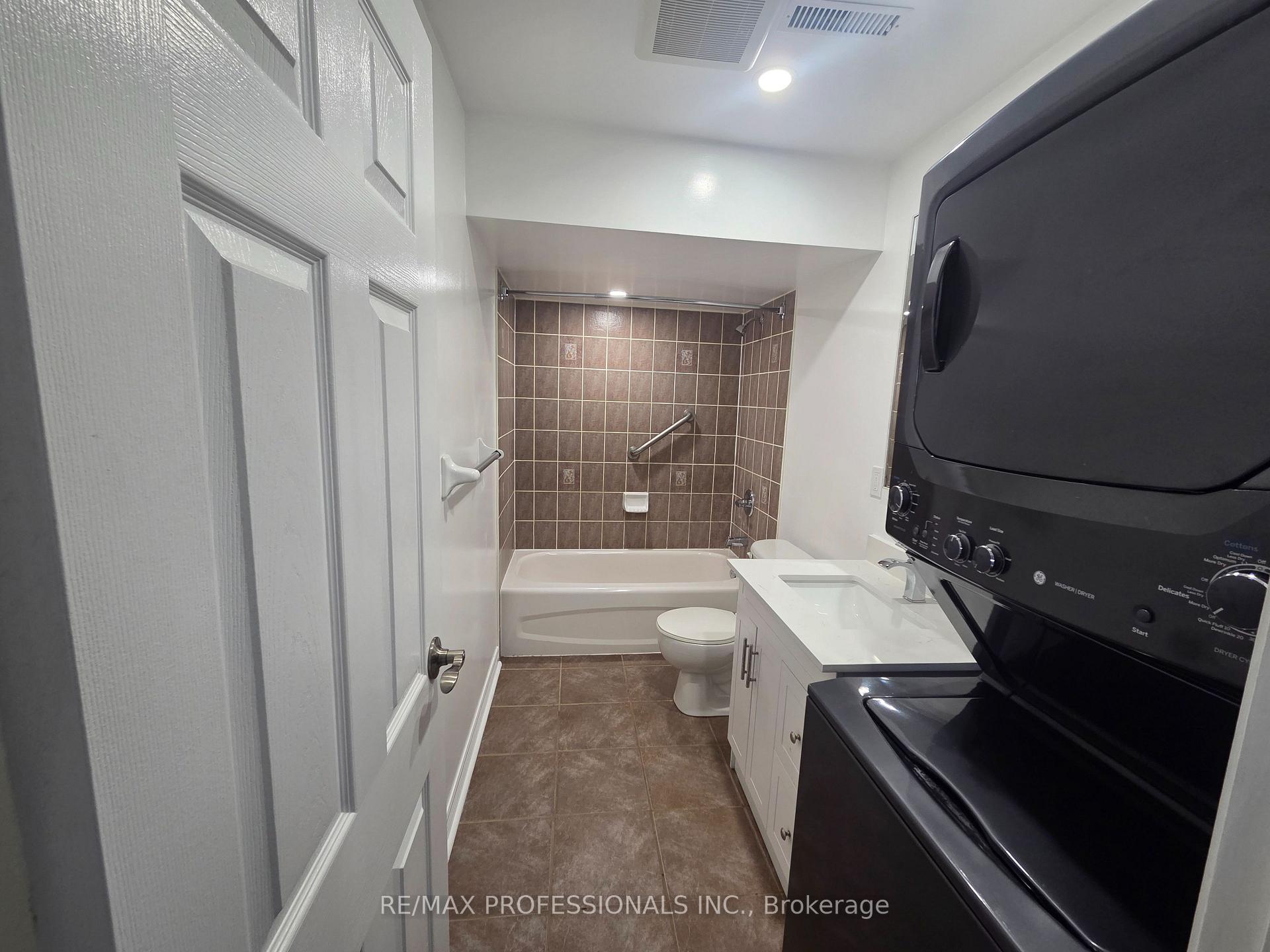 Photo 11 of Unit BSMT, 7 Fallgate Drive, Brampton, Credit Valley — HOMEH