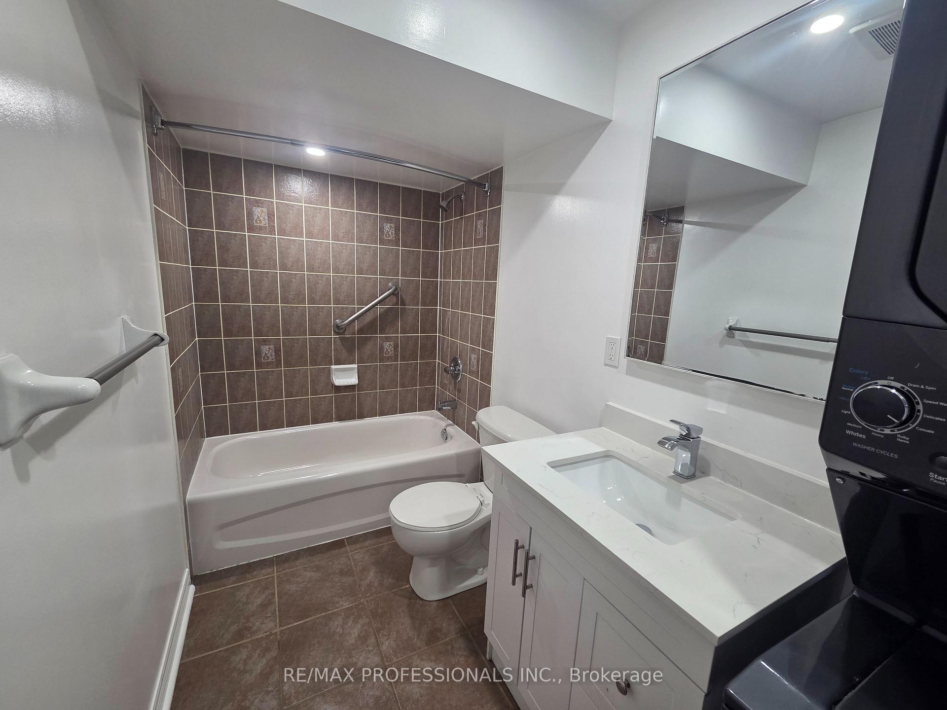 Photo 12 of Unit BSMT, 7 Fallgate Drive, Brampton, Credit Valley — HOMEH