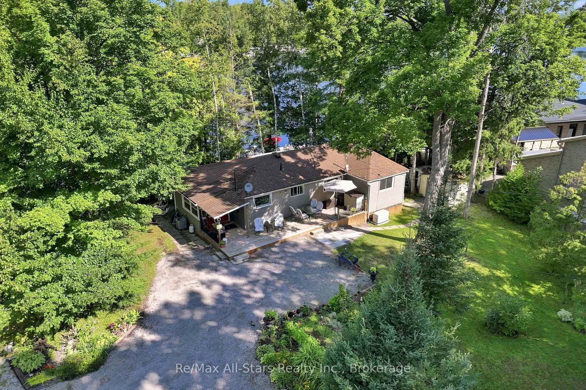 Photo of 1561 Crystal Lake