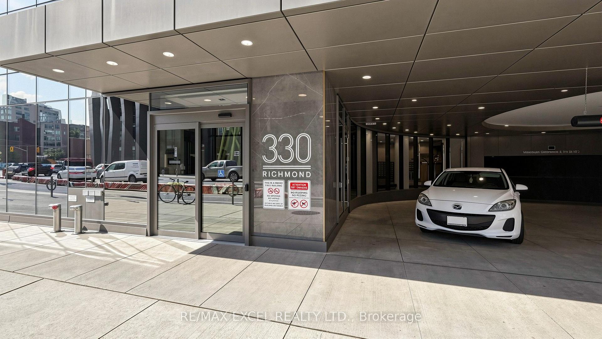 Photo 2 of Unit 1010, 330 Richmond Street W, Toronto, Waterfront Communities — HOMEH