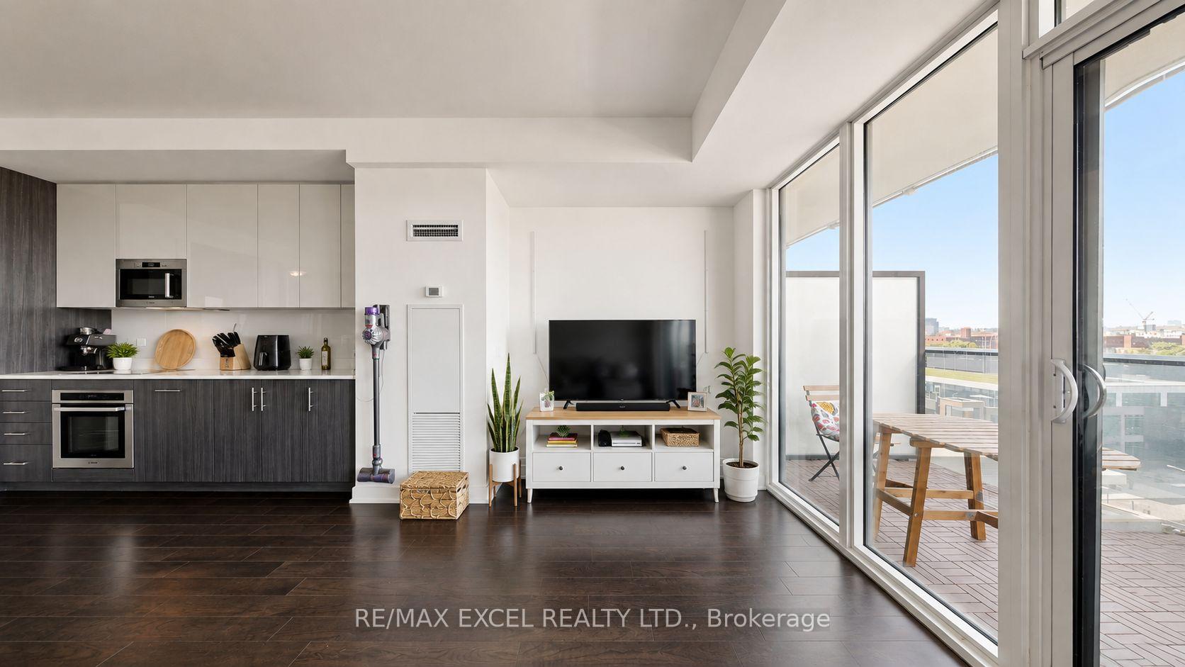 Photo 13 of Unit 1010, 330 Richmond Street W, Toronto, Waterfront Communities — HOMEH