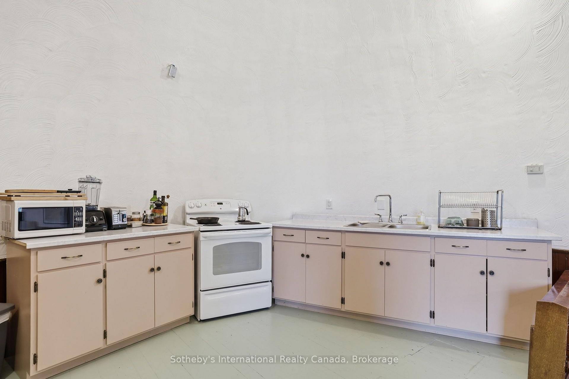 Photo 24 of Unit C, 22 Melville Street, Clearview, Nottawa — HOMEH
